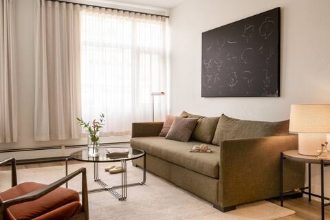 Sonder Rideau | Spacious One-Bedroom Apartment