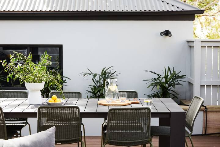 The Darling gallery image 4