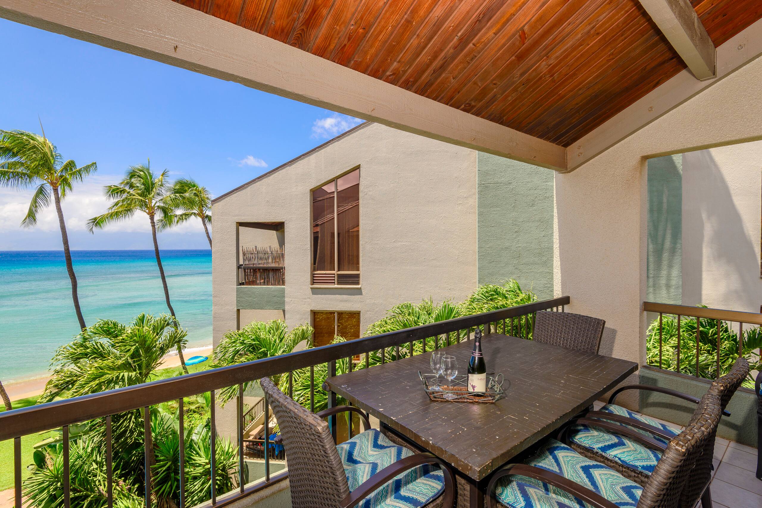 Condo in Lahaina · ★4.64 · 2 bedrooms · 2 beds · 2 baths - Image 25