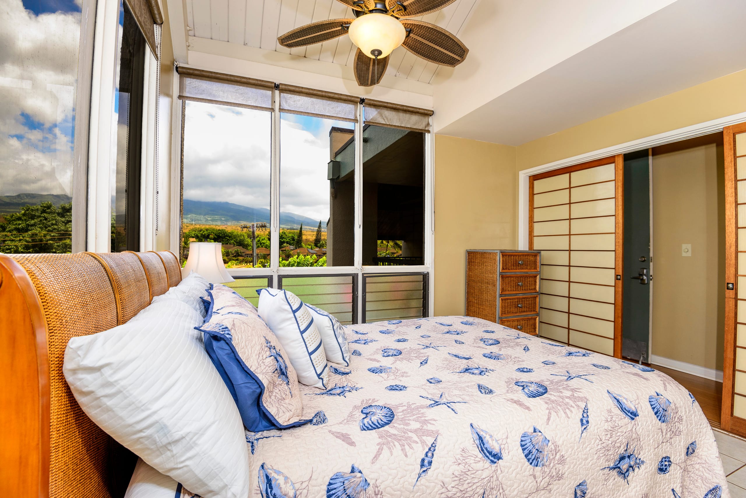Condo in Lahaina · ★4.64 · 2 bedrooms · 2 beds · 2 baths - Image 8