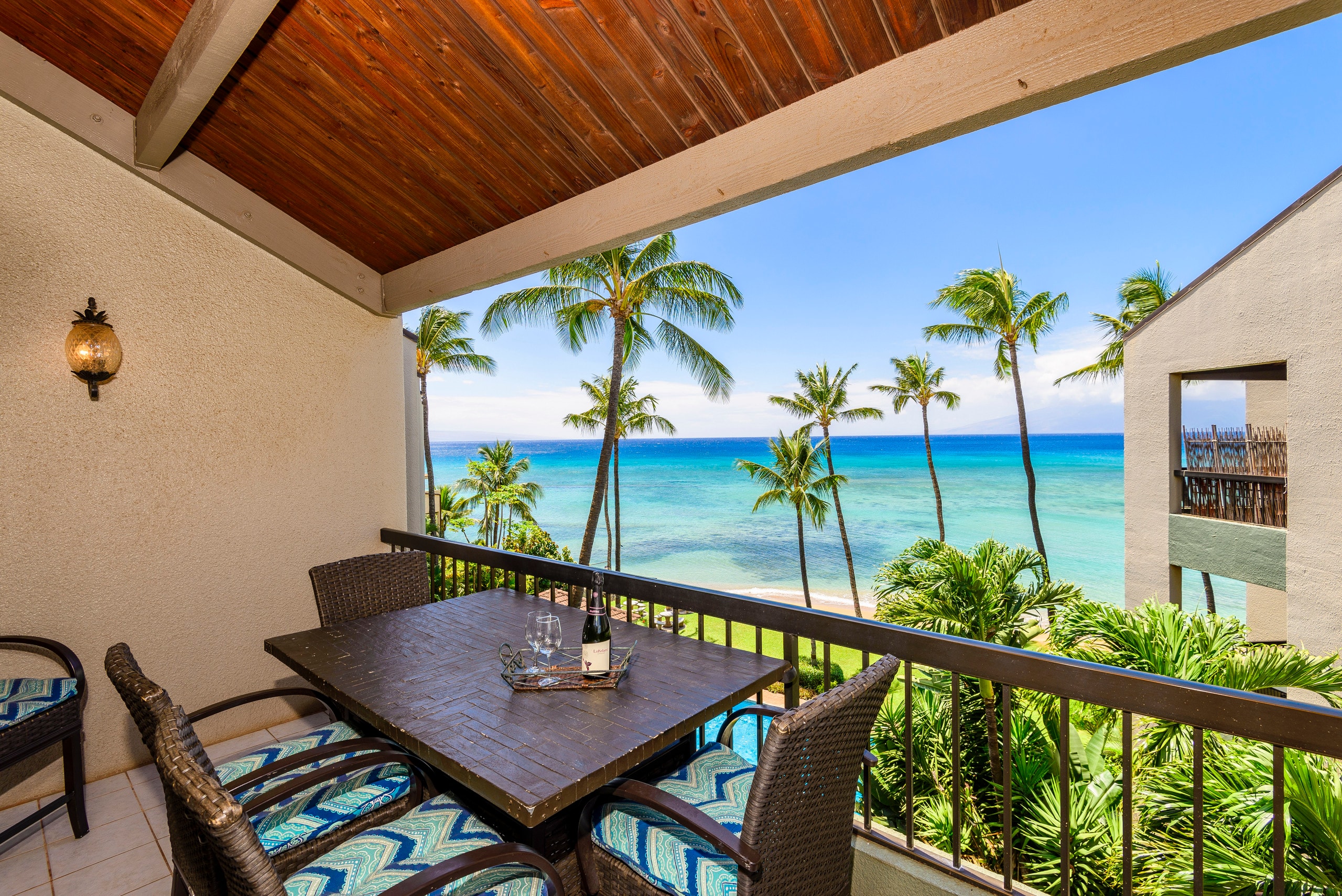 Condo in Lahaina · ★4.64 · 2 bedrooms · 2 beds · 2 baths - Image 1
