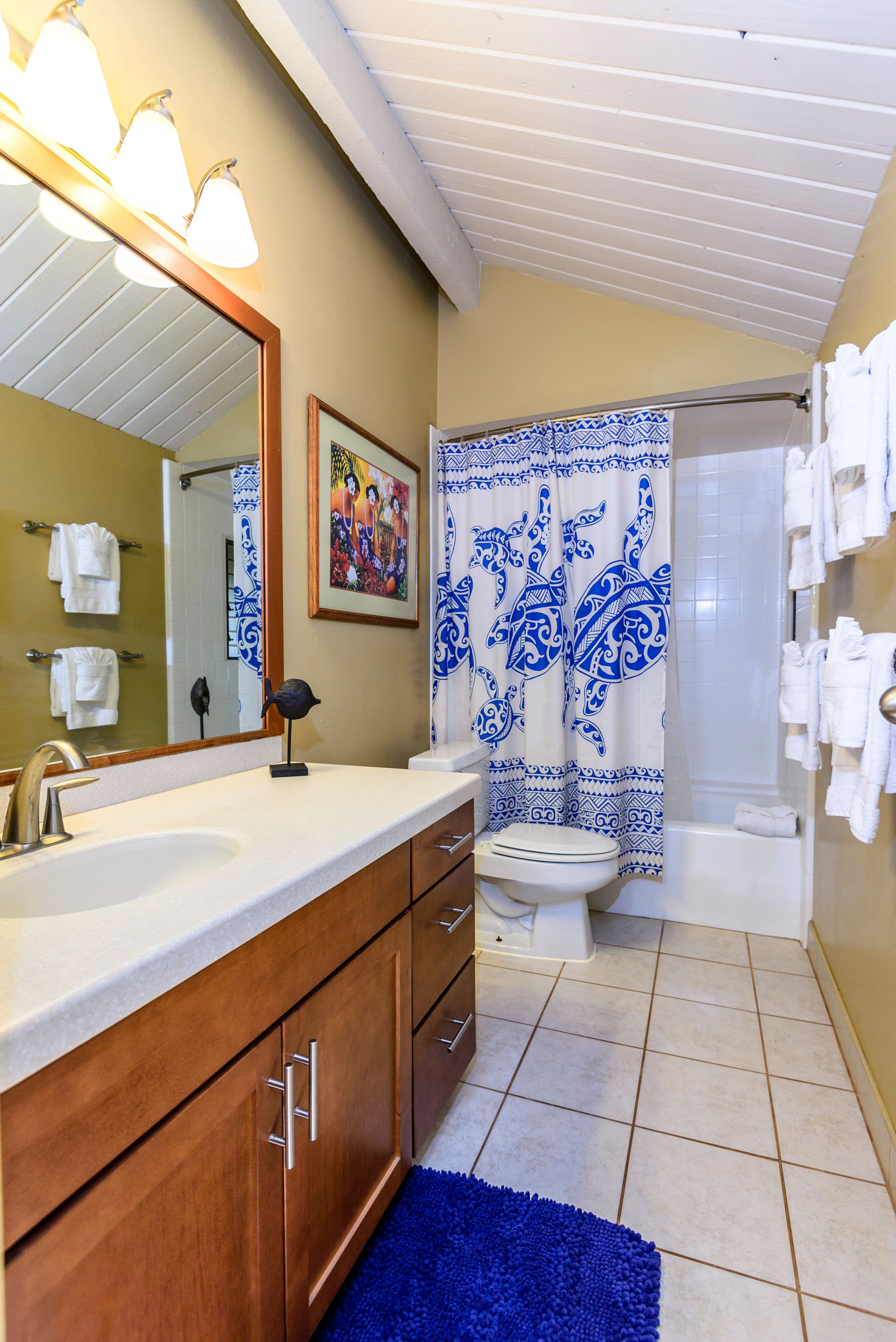 Condo in Lahaina · ★4.64 · 2 bedrooms · 2 beds · 2 baths - Image 12