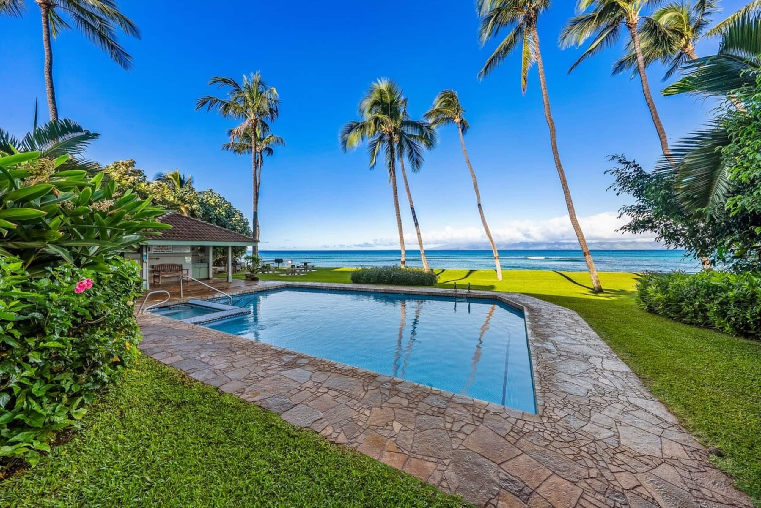 Condo in Lahaina · ★4.64 · 2 bedrooms · 2 beds · 2 baths - Image 31