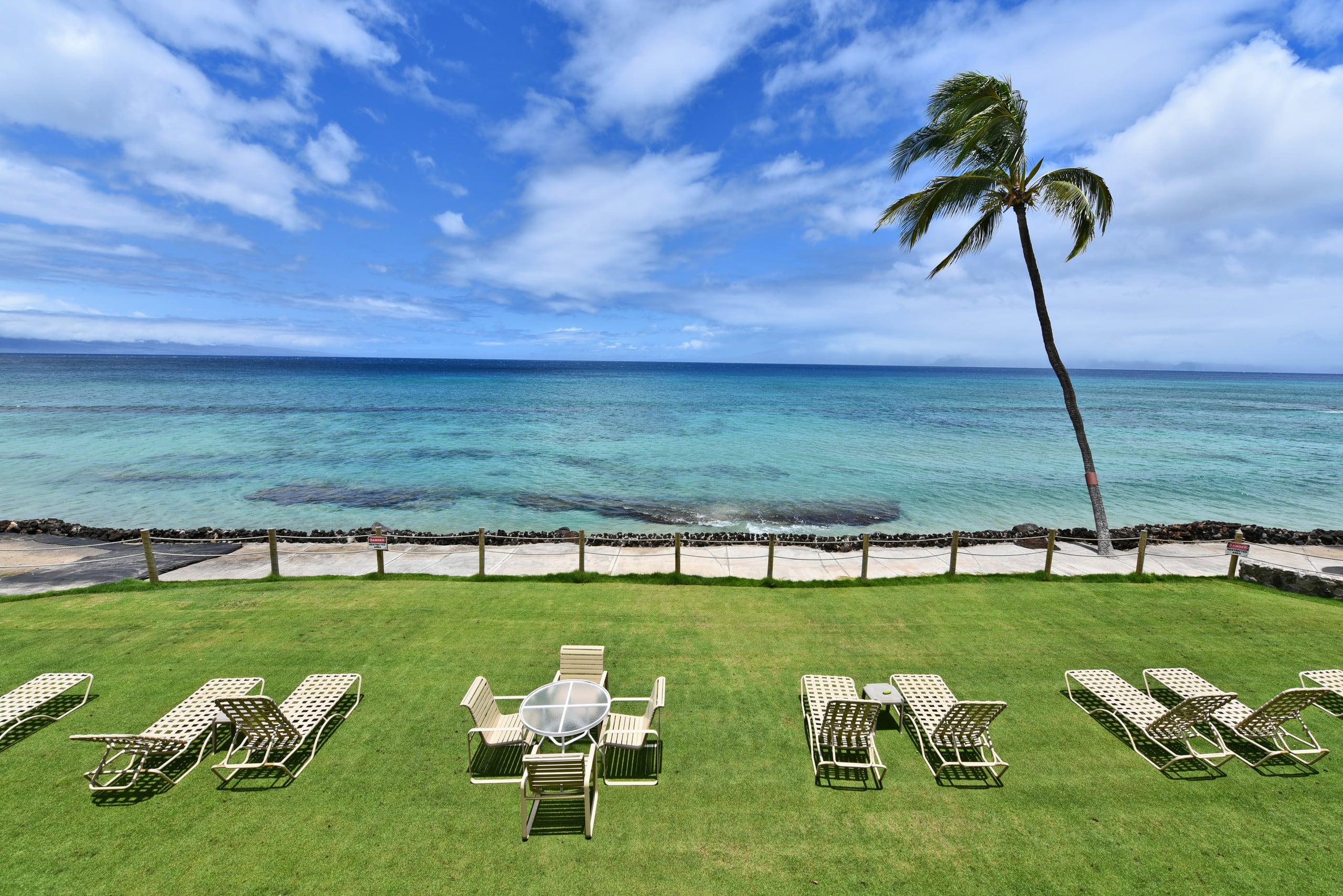 Condo in Lahaina · ★4.81 · 1 bedroom · 2 beds · 1 bath - Image 10