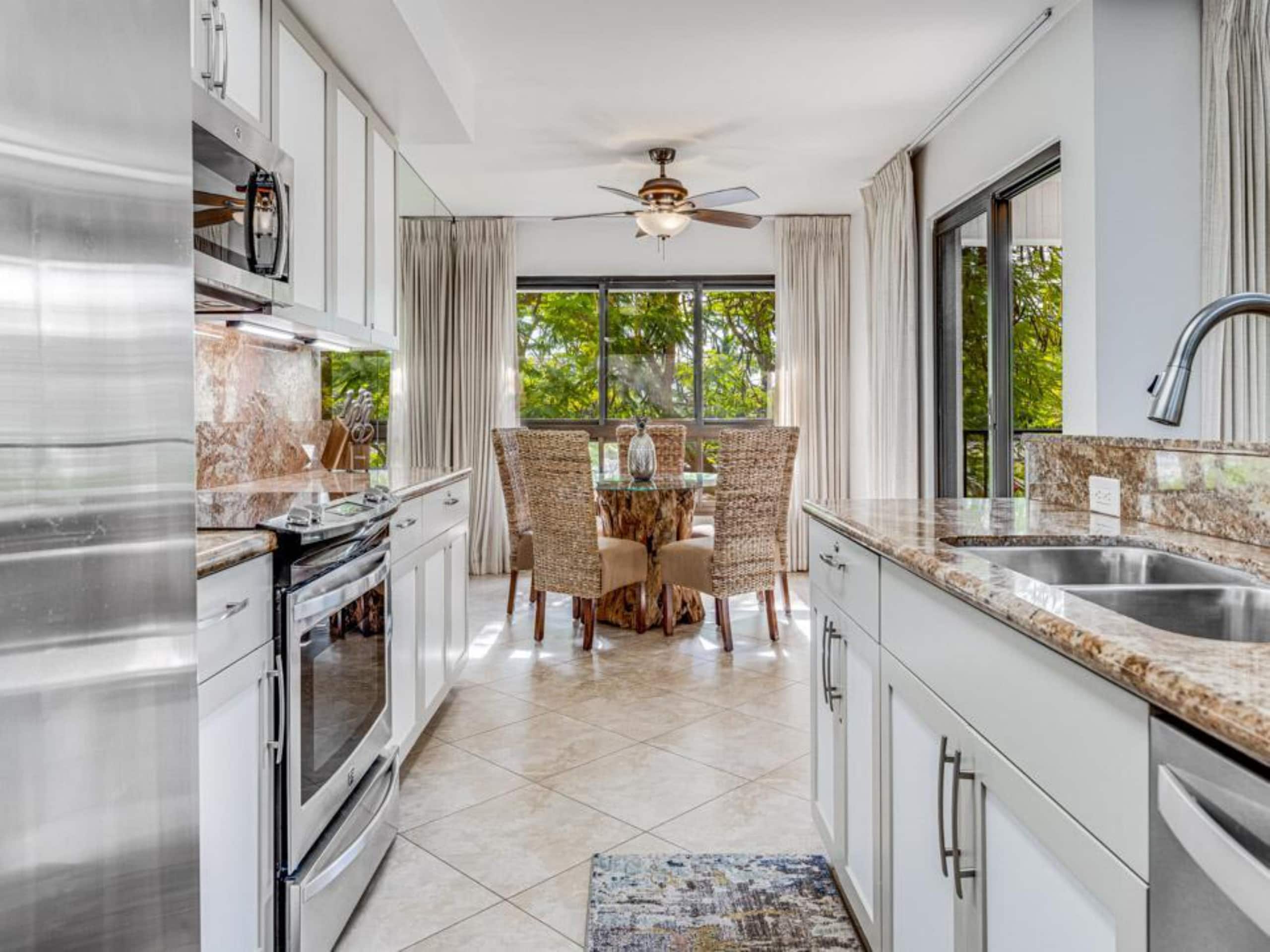 Condo in Lahaina · ★5.0 · 2 bedrooms · 3 beds · 2 baths - Image 11