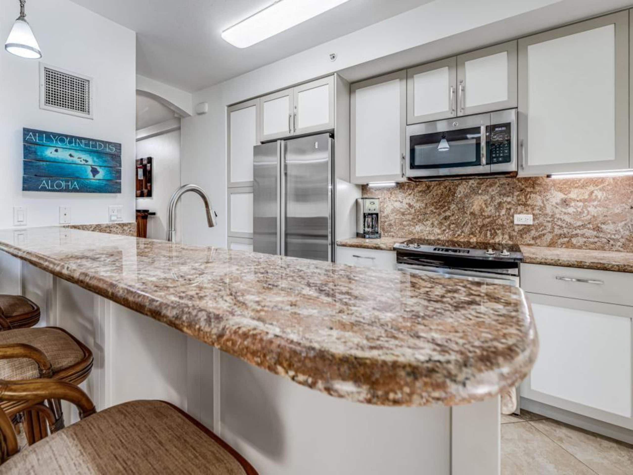 Condo in Lahaina · ★5.0 · 2 bedrooms · 3 beds · 2 baths - Image 14