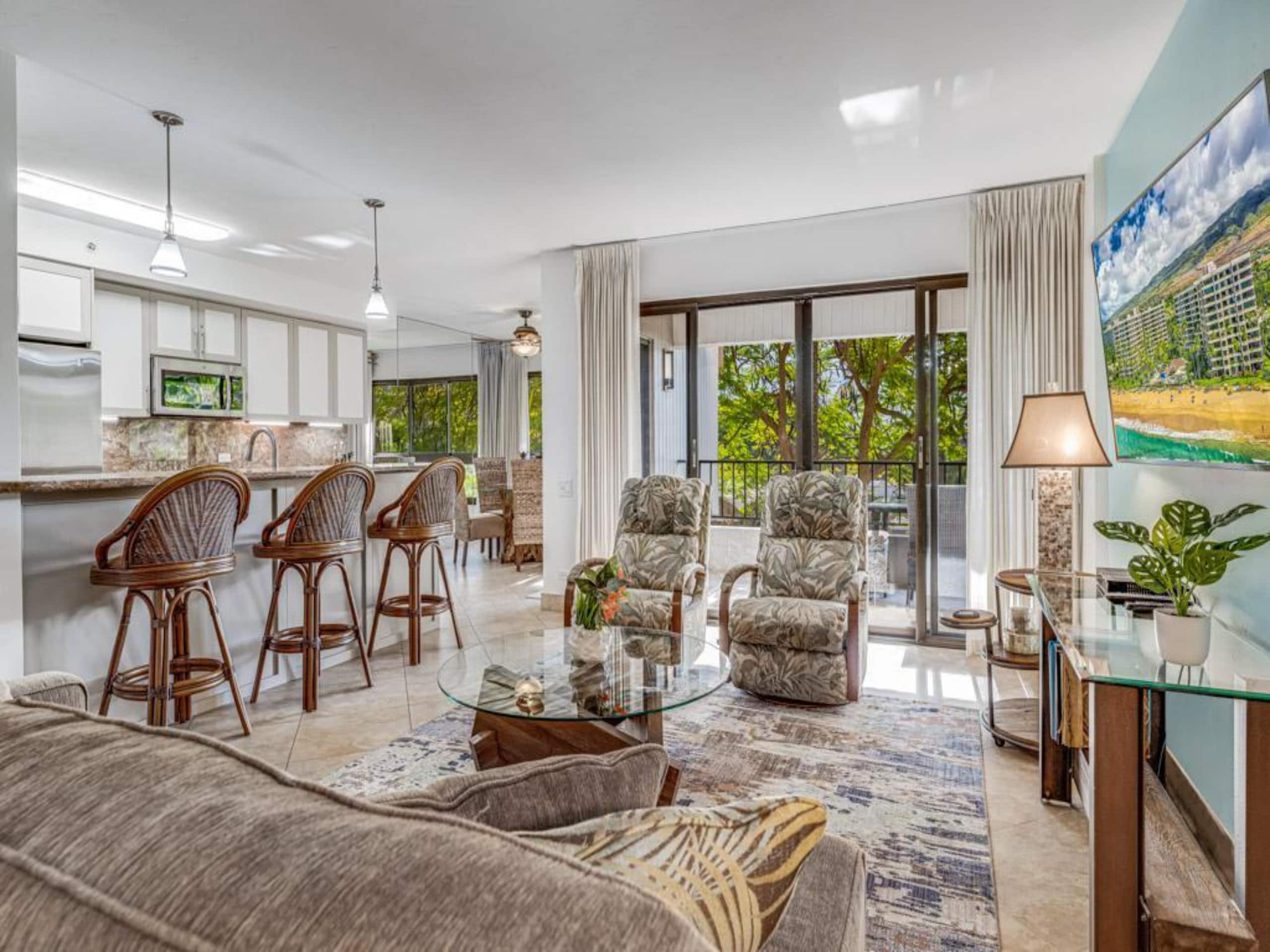 Condo in Lahaina · ★5.0 · 2 bedrooms · 3 beds · 2 baths - Image 2