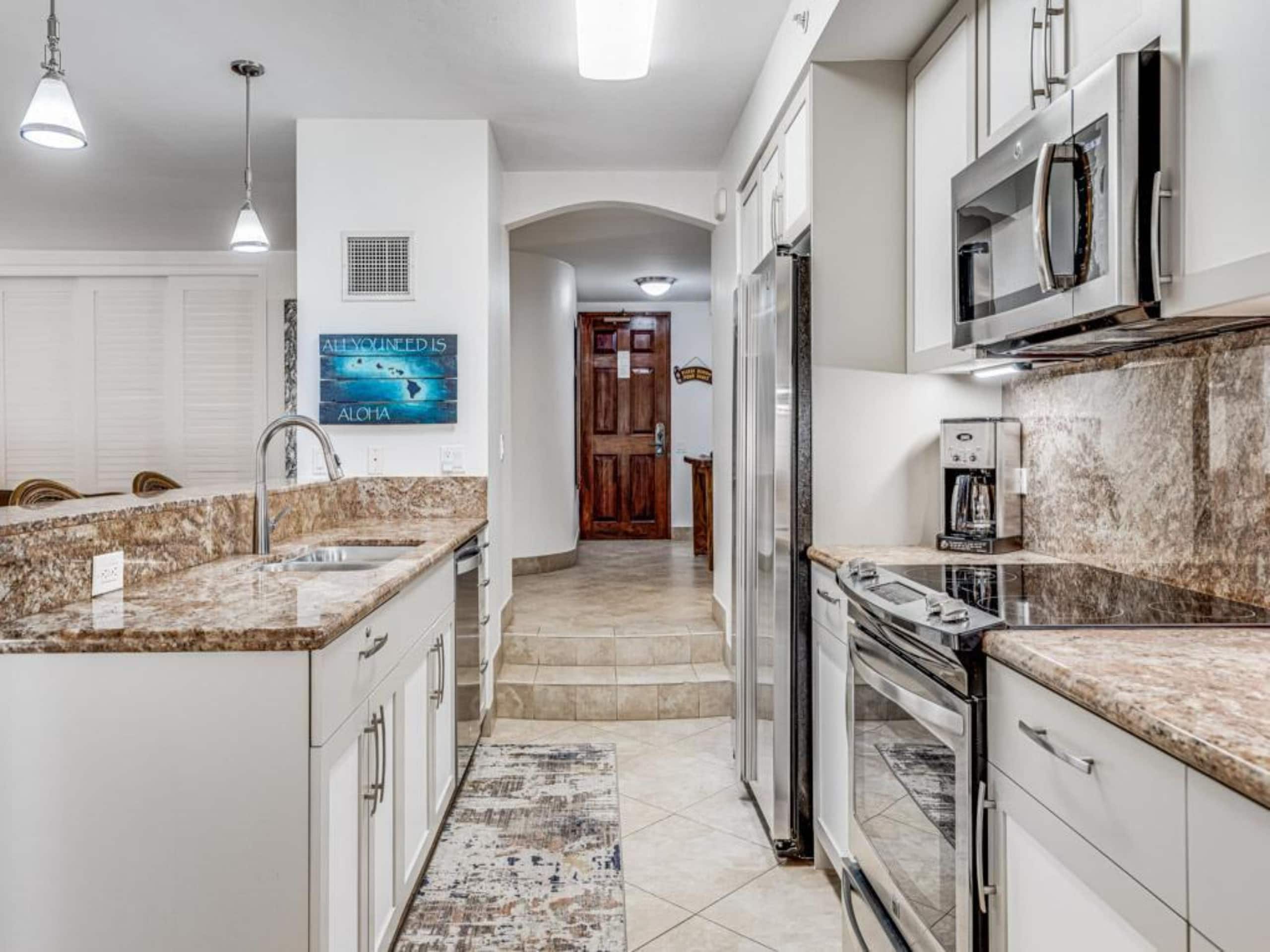 Condo in Lahaina · ★5.0 · 2 bedrooms · 3 beds · 2 baths - Image 12