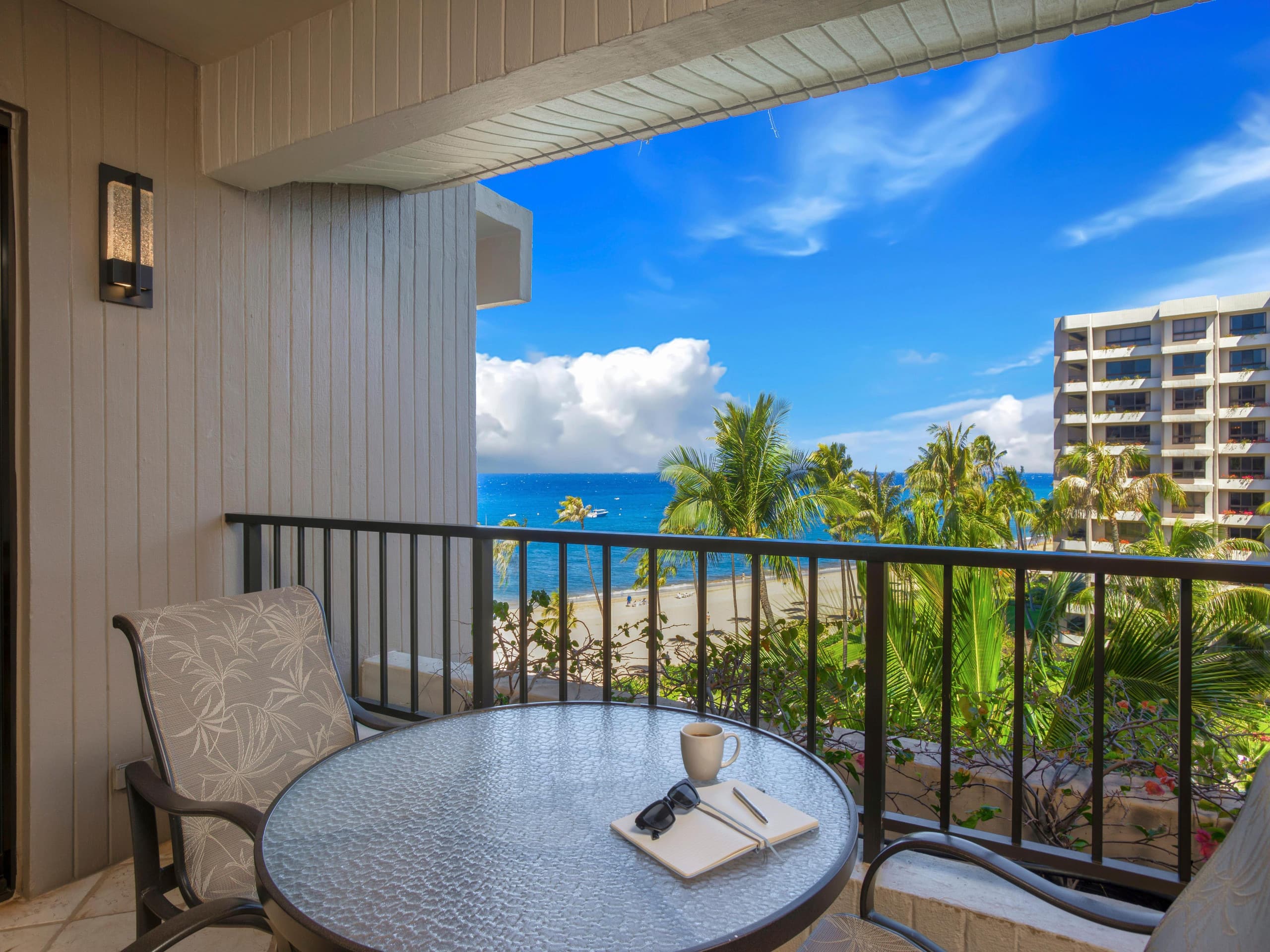 Condo in Lahaina · ★5.0 · 2 bedrooms · 3 beds · 2 baths - Image 1