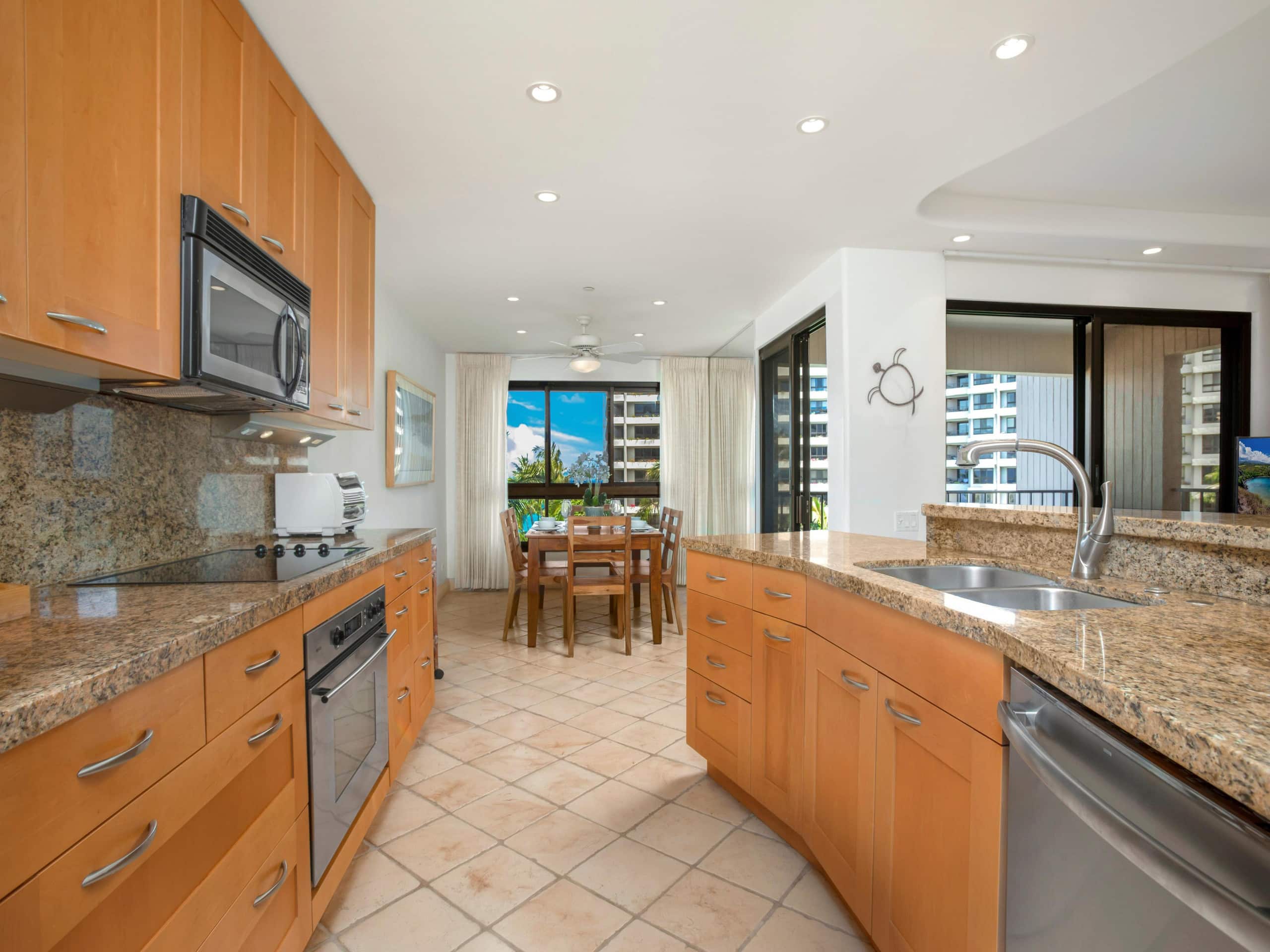Condo in Lahaina · ★5.0 · 2 bedrooms · 3 beds · 2 baths - Image 3