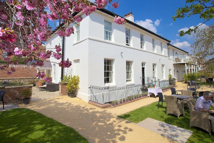 Traditional coaching inn bedroom