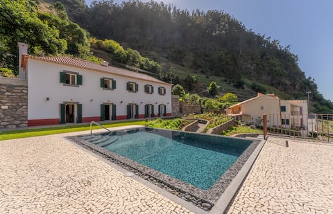 Solar dos Reis 2 by An Island Apart
