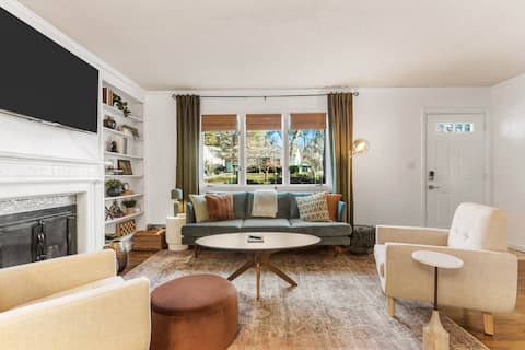 Adorable Roeland Park Ranch + Pet Friendly!