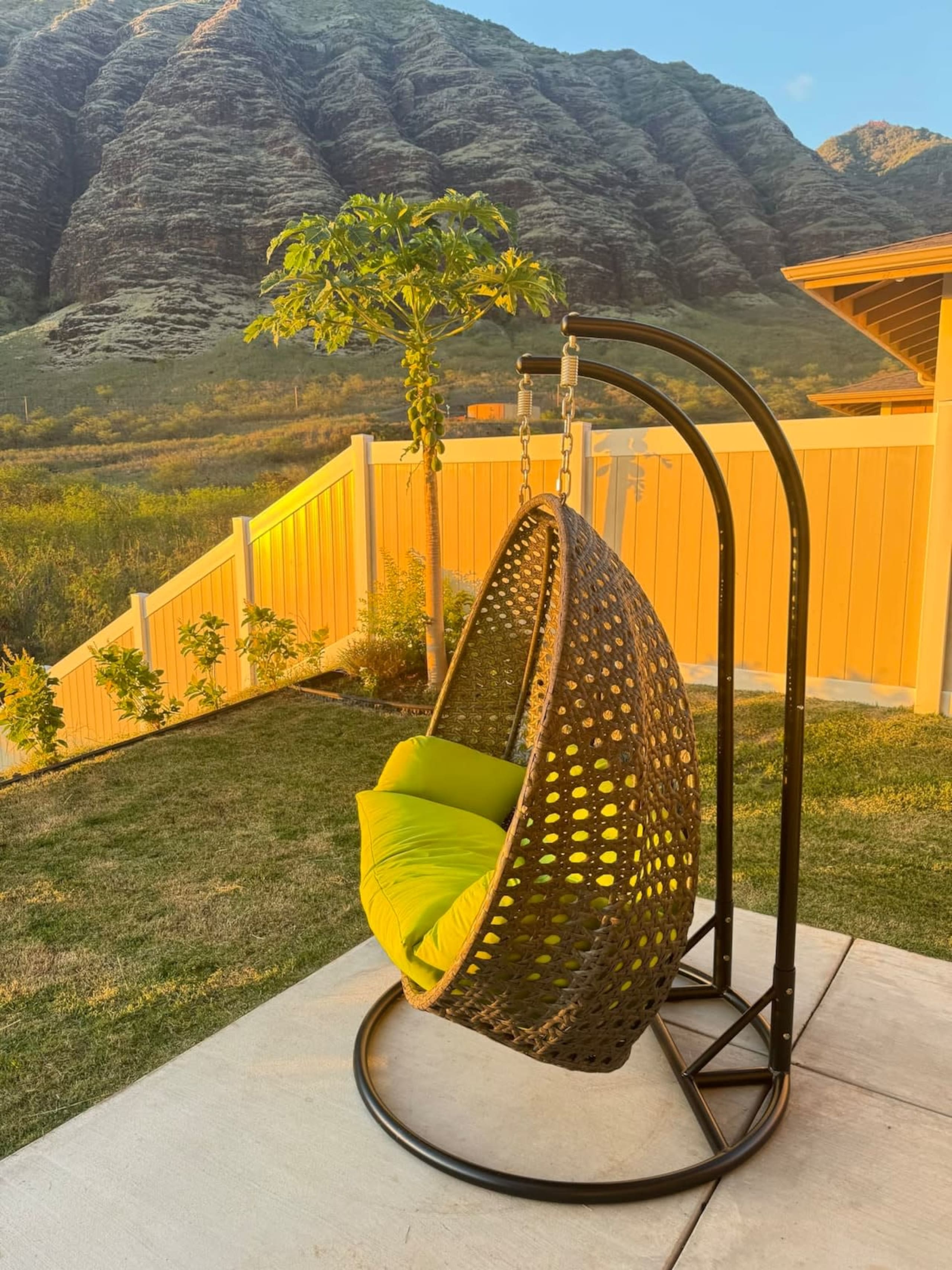Home in Waianae · ★4.95 · 4 bedrooms · 6 beds · 3.5 private baths - Image 53