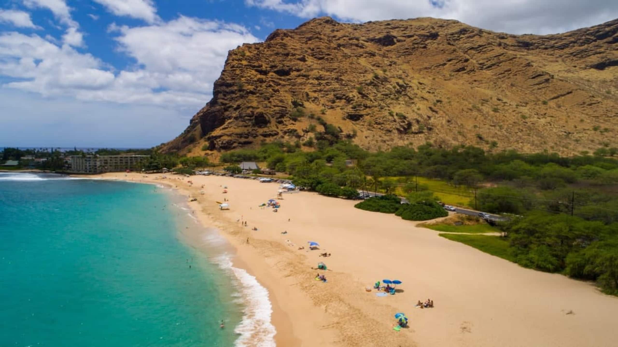 Home in Waianae · ★4.95 · 4 bedrooms · 6 beds · 3.5 private baths - Image 61