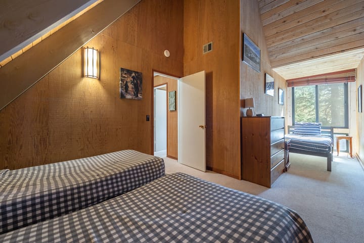 3 bračna kreveta u loftu