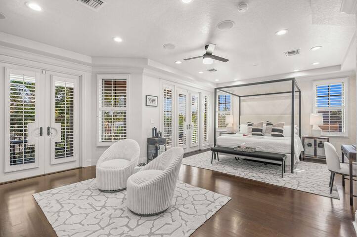 Walk to Beach | Serenity | Hemingway Key gallery image 4