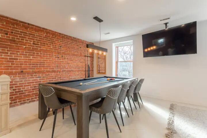 The Ultimate Plateau Retreat – 10BR Sleeps 24 gallery image 2