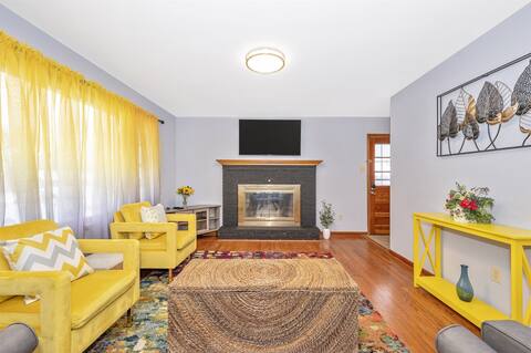 Nice and modern decor, 4BR 3BA, remodeled