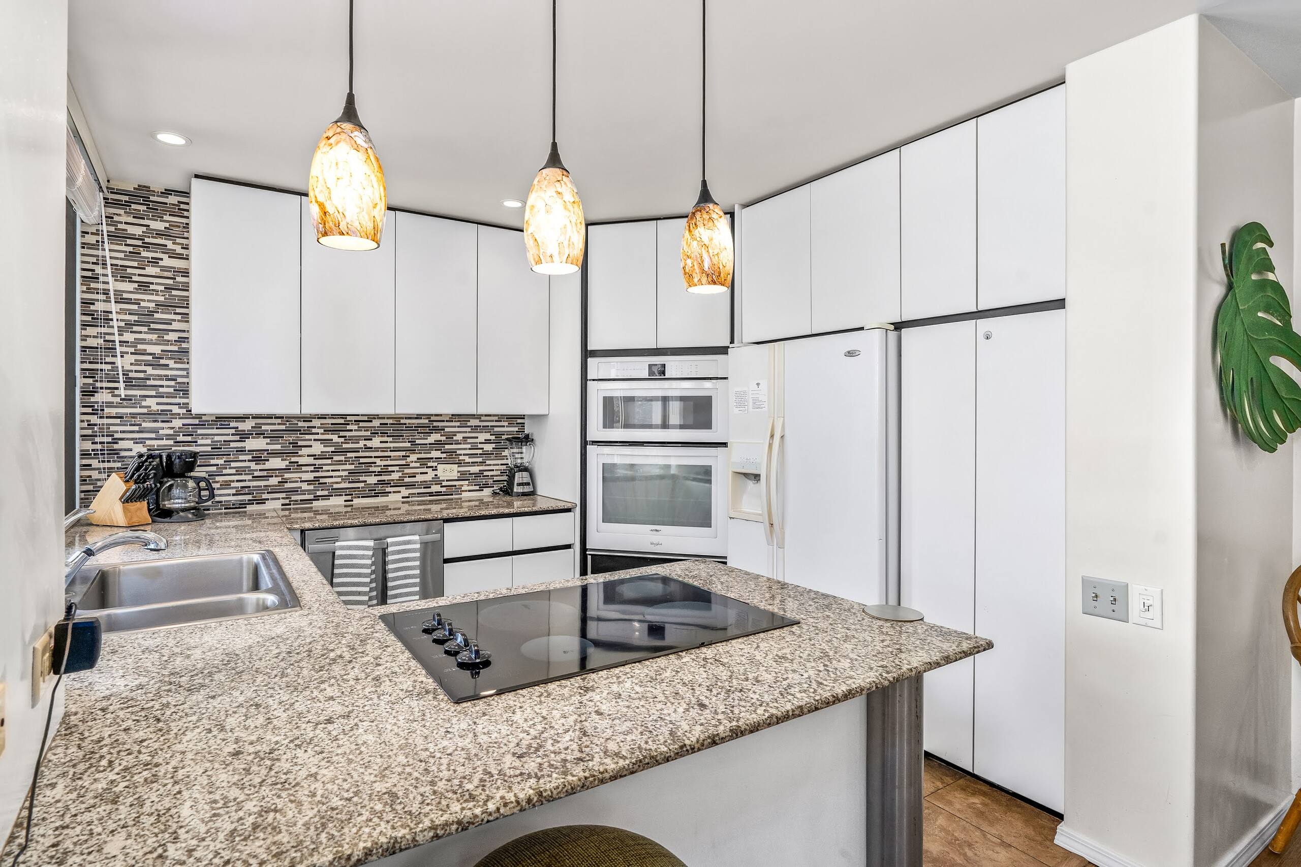Condo in Kihei · ★4.33 · 2 bedrooms · 4 beds · 2 private baths - Image 8