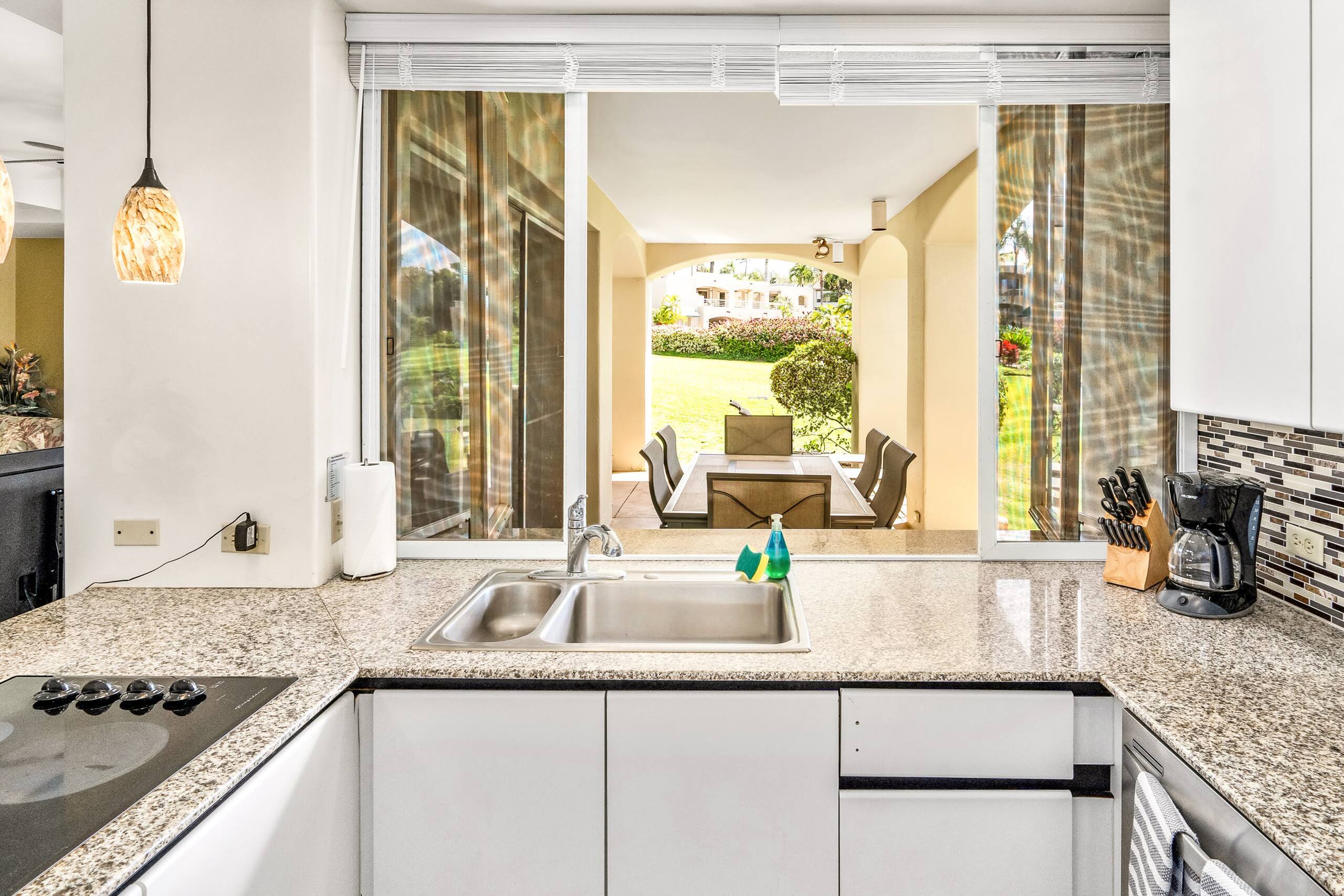 Condo in Kihei · ★4.33 · 2 bedrooms · 4 beds · 2 private baths - Image 7