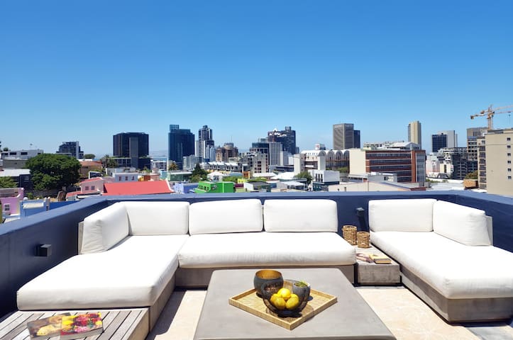 Bo-Kaap Elegance |Historic Luxury & Mountain Views