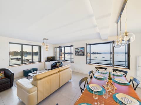 Stunning Sea View – Bright Apartment for 7