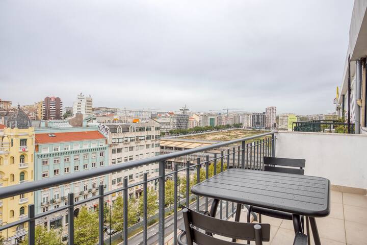 Blueground | Avenidas Novas, fully furnished gallery image 5