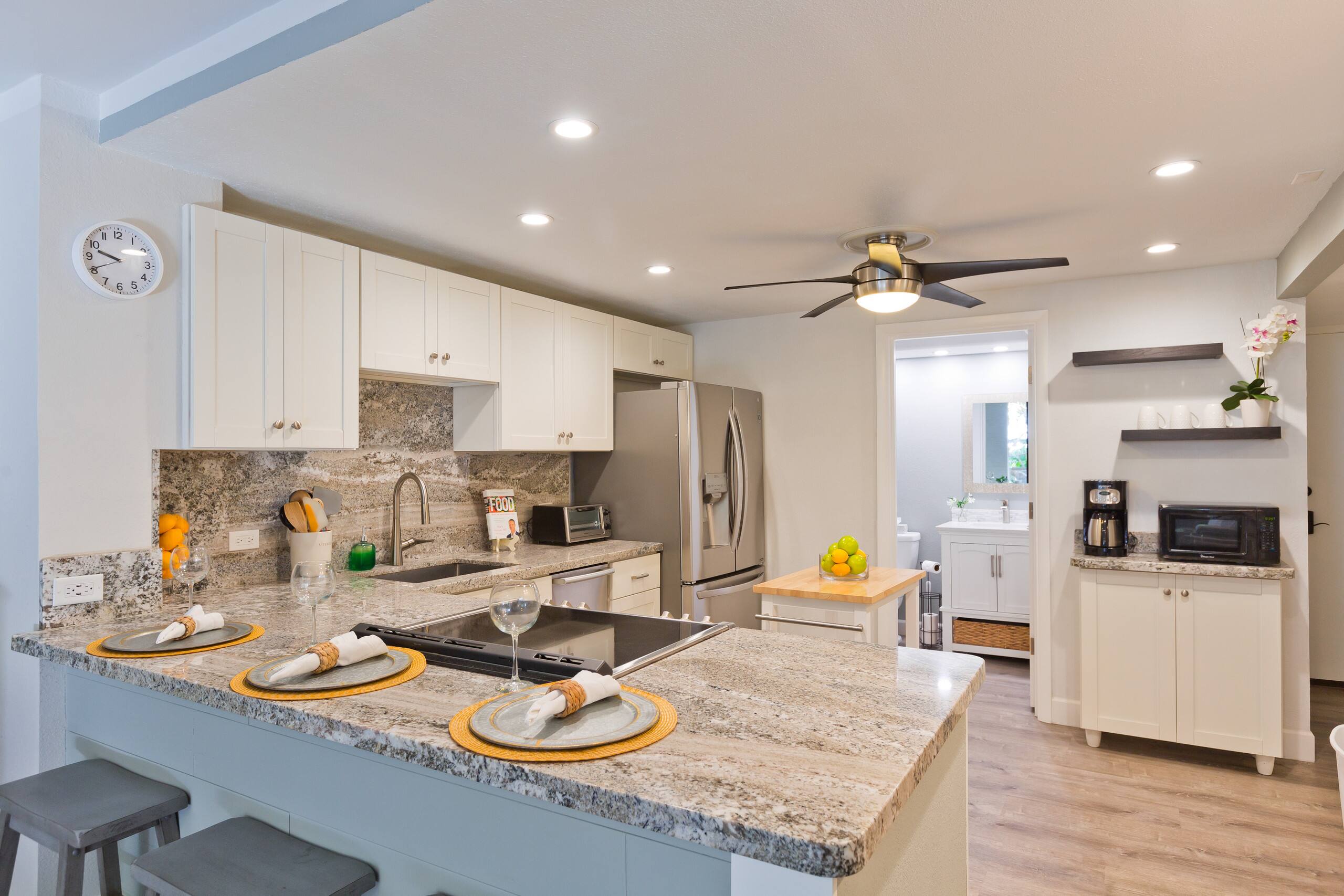 Condo in Kailua-Kona · ★4.92 · 1 bedroom · 1 bed · 2 shared baths - Image 10