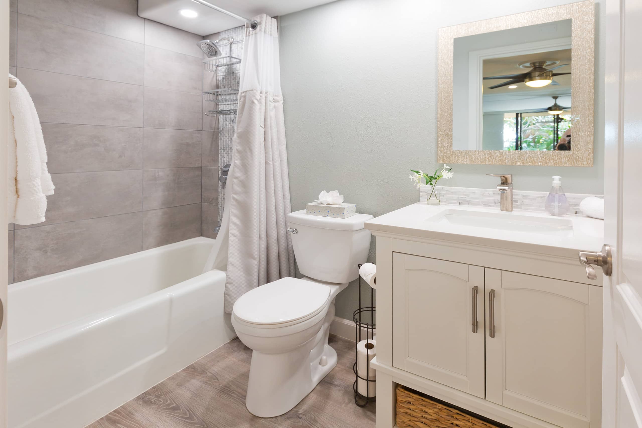 Condo in Kailua-Kona · ★4.92 · 1 bedroom · 1 bed · 2 shared baths - Image 17