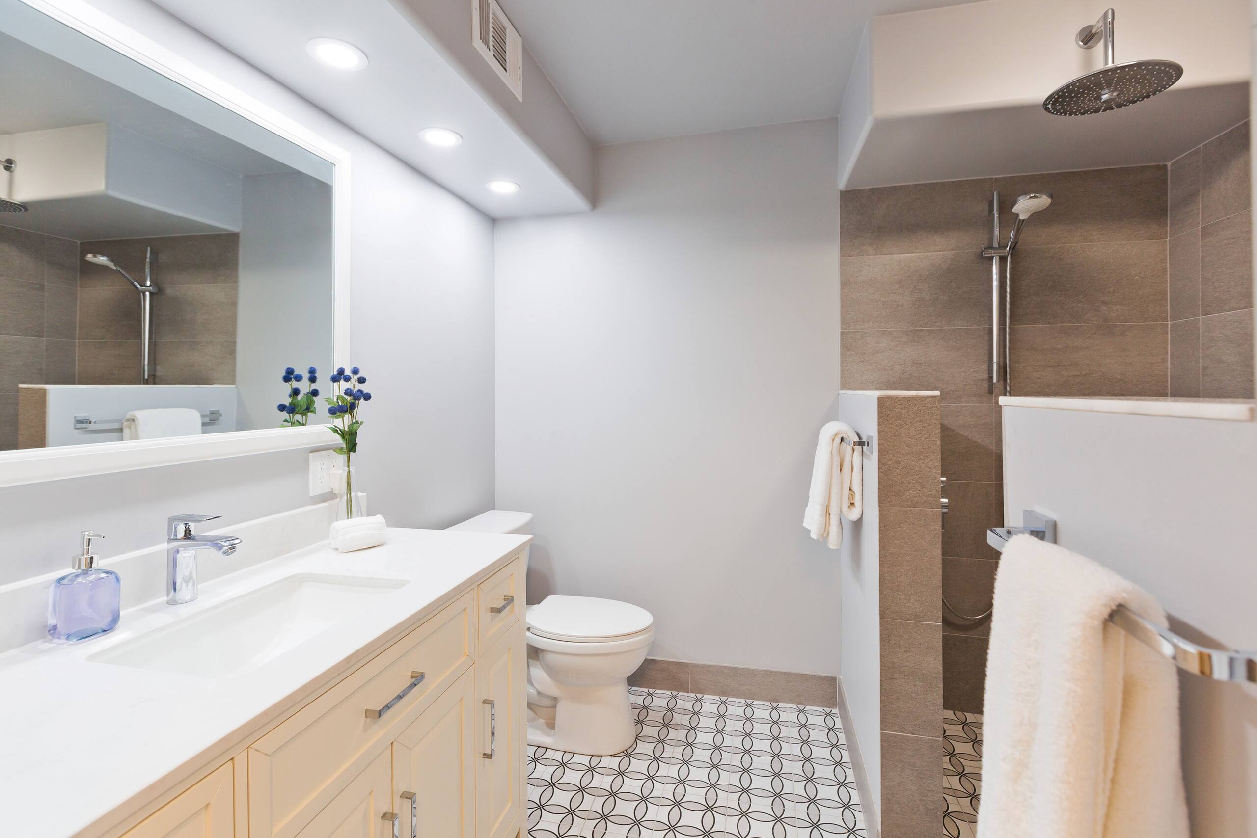 Condo in Kailua-Kona · ★4.92 · 1 bedroom · 1 bed · 2 shared baths - Image 23