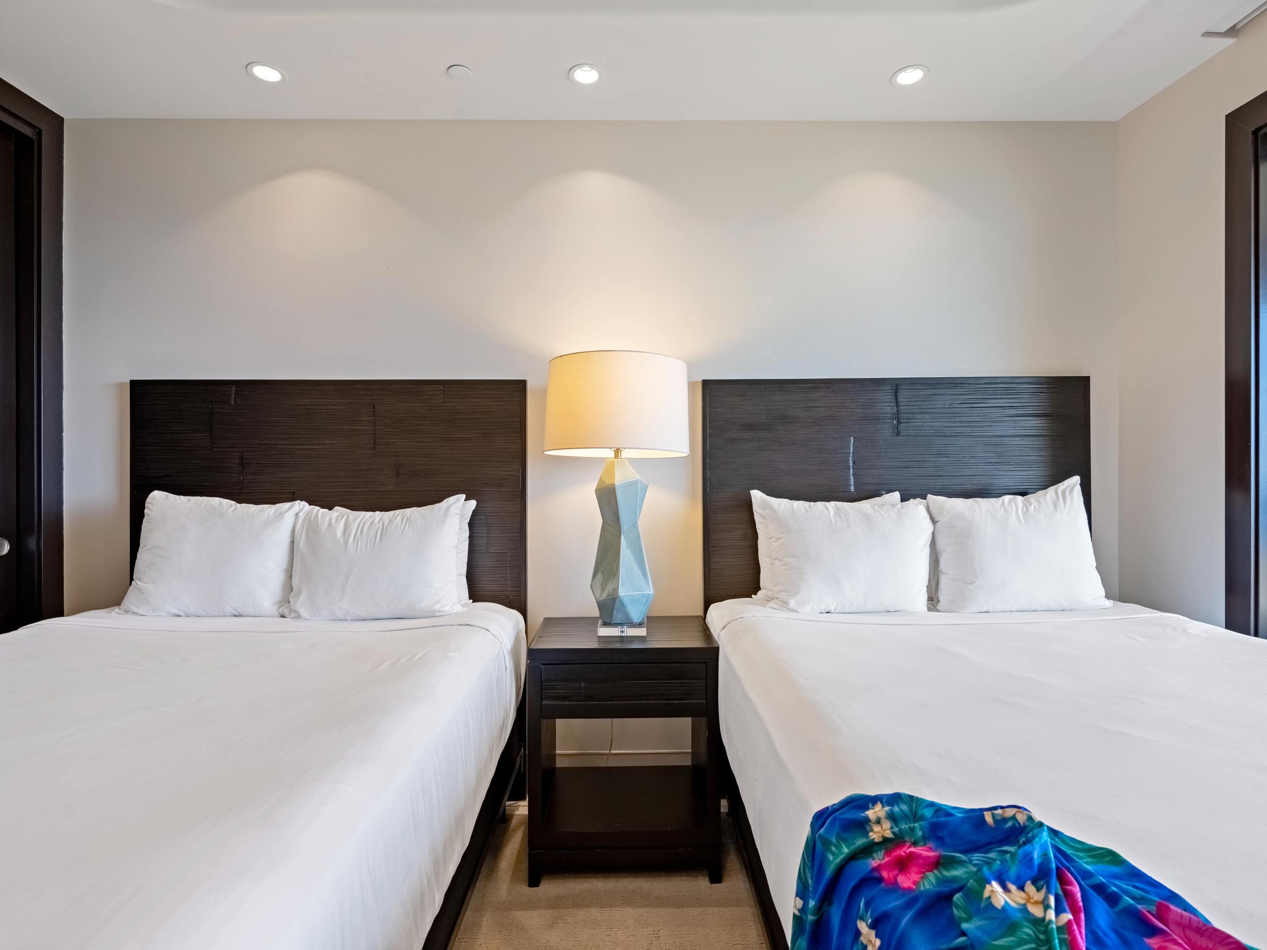 Condo in Lahaina · ★4.75 · 3 bedrooms · 4 beds · 2 baths - Image 28