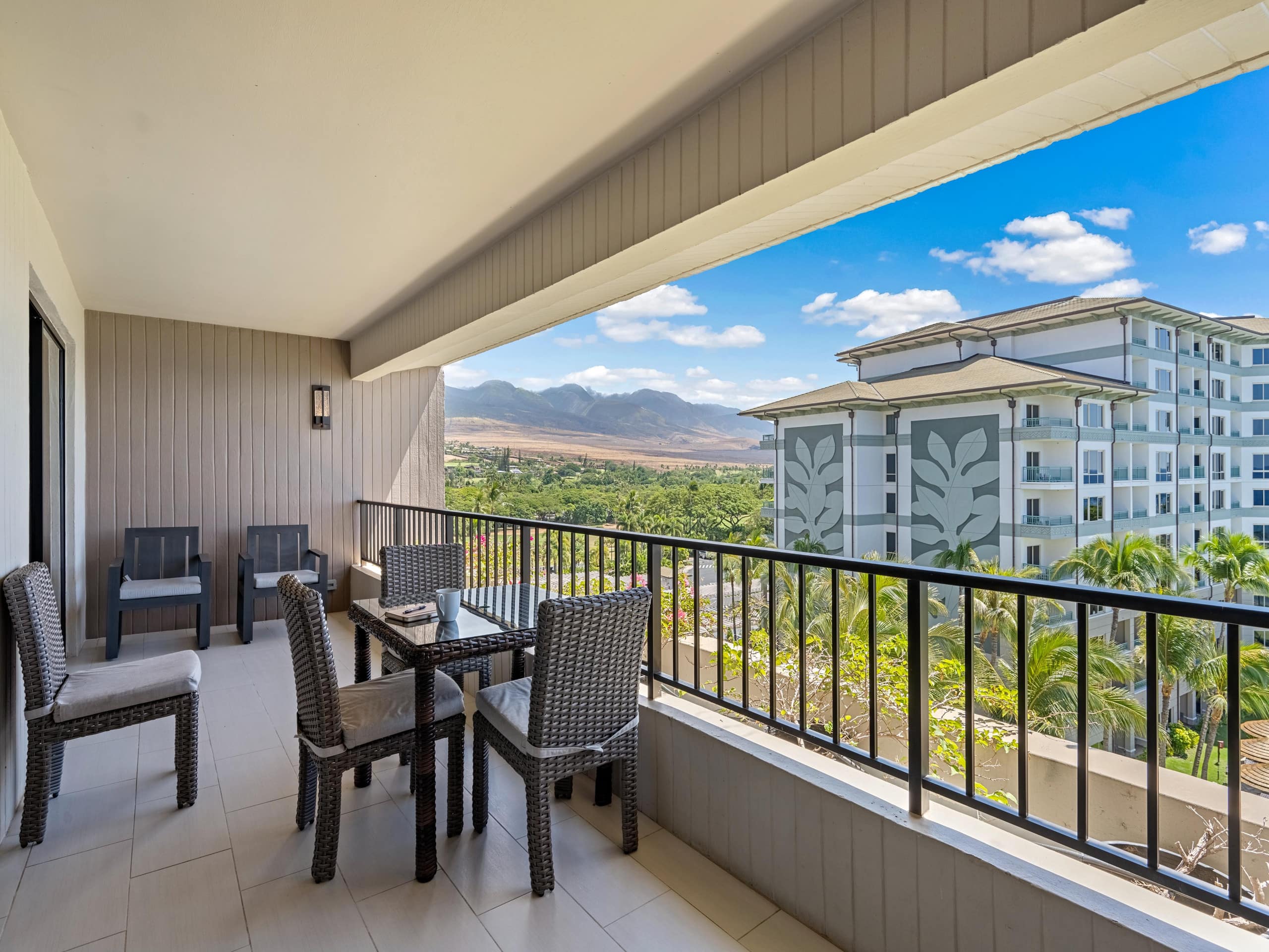 Condo in Lahaina · ★4.75 · 3 bedrooms · 4 beds · 2 baths - Image 14
