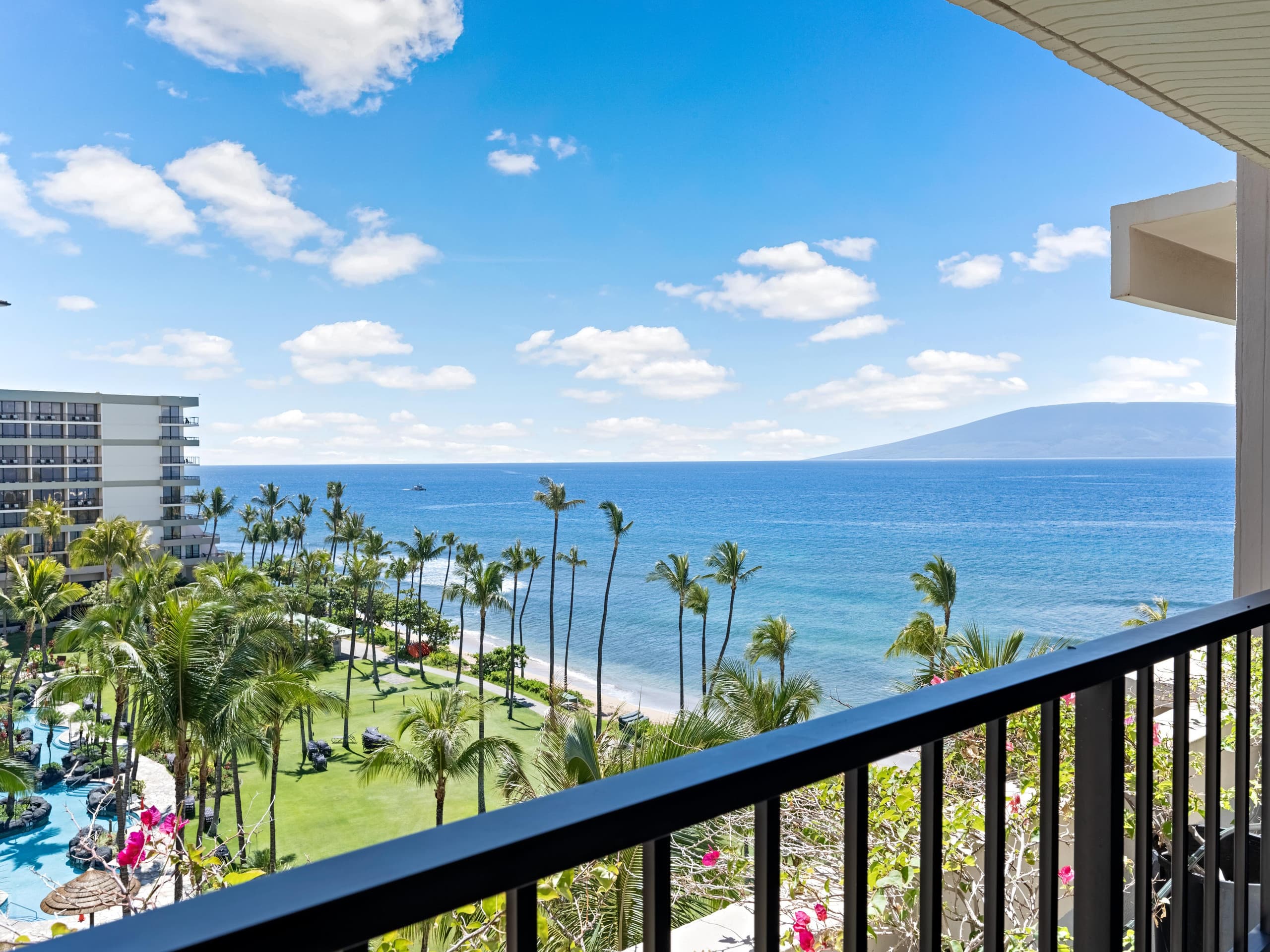 Condo in Lahaina · ★4.75 · 3 bedrooms · 4 beds · 2 baths - Image 1