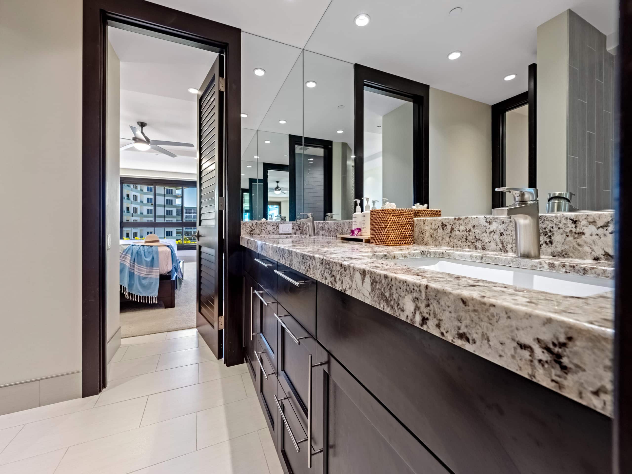 Condo in Lahaina · ★4.75 · 3 bedrooms · 4 beds · 2 baths - Image 23