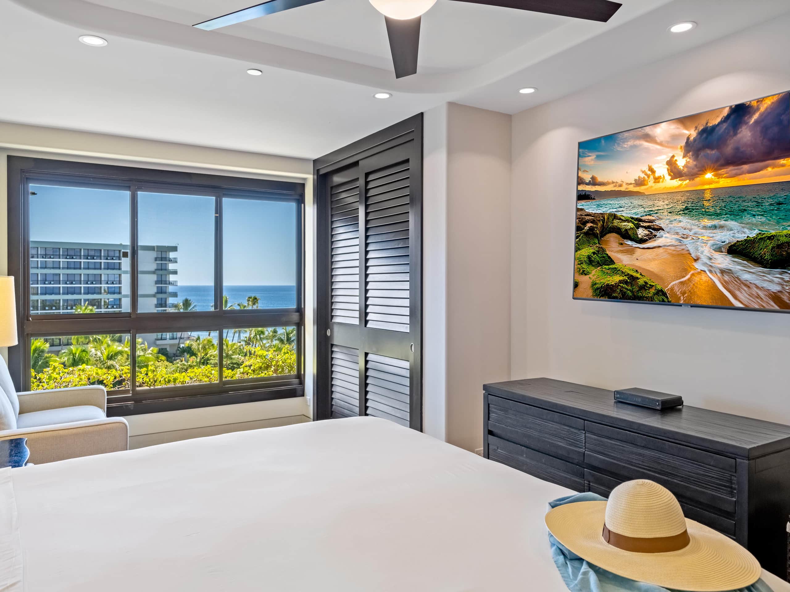 Condo in Lahaina · ★4.75 · 3 bedrooms · 4 beds · 2 baths - Image 18