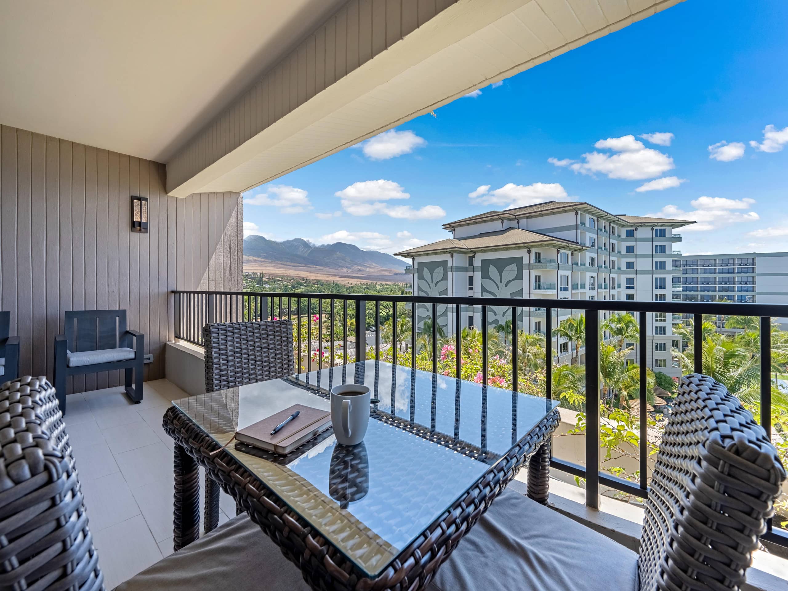 Condo in Lahaina · ★4.75 · 3 bedrooms · 4 beds · 2 baths - Image 15