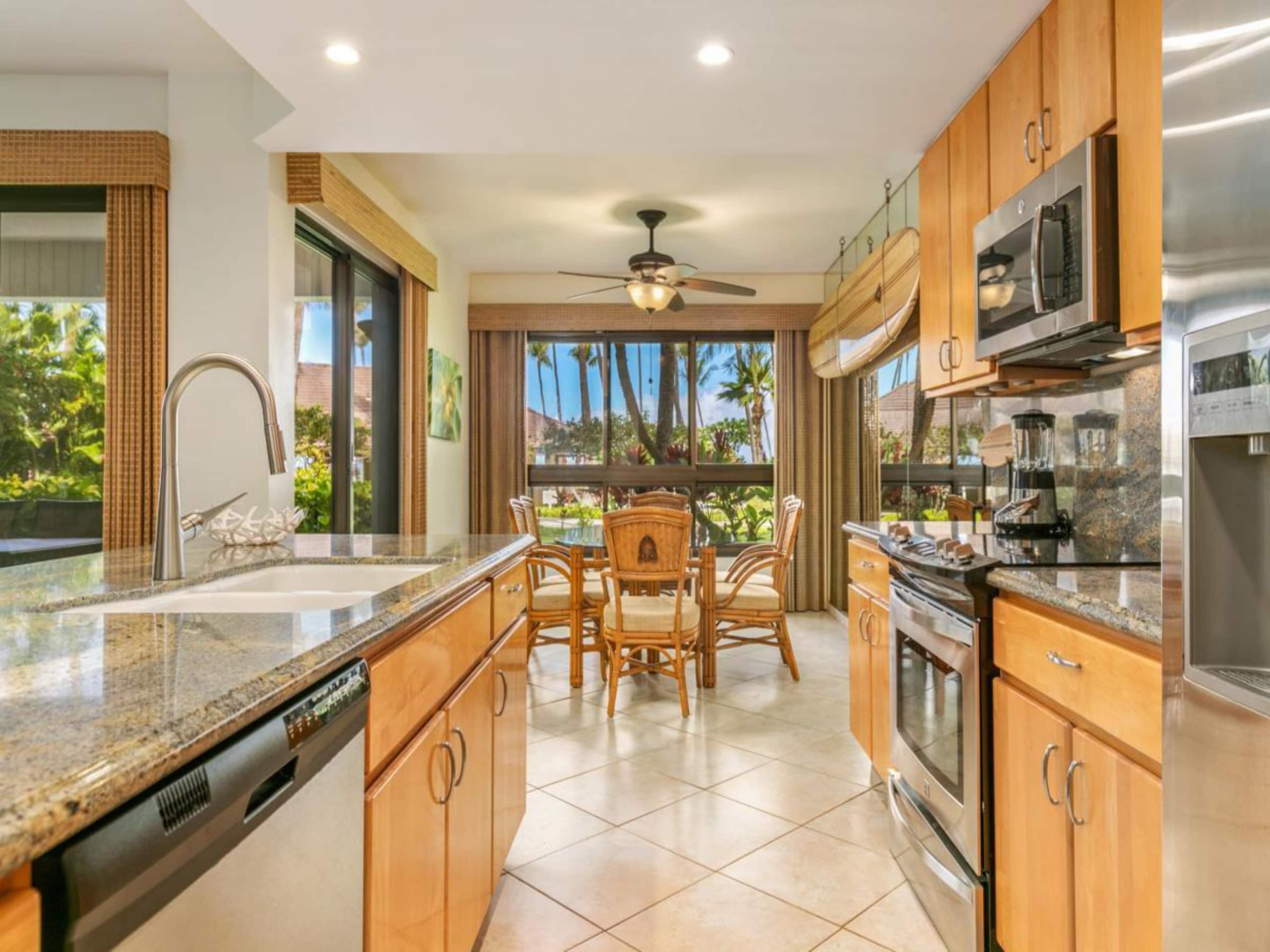 Condo in Lahaina · ★5.0 · 3 bedrooms · 5 beds · 2 baths - Image 3