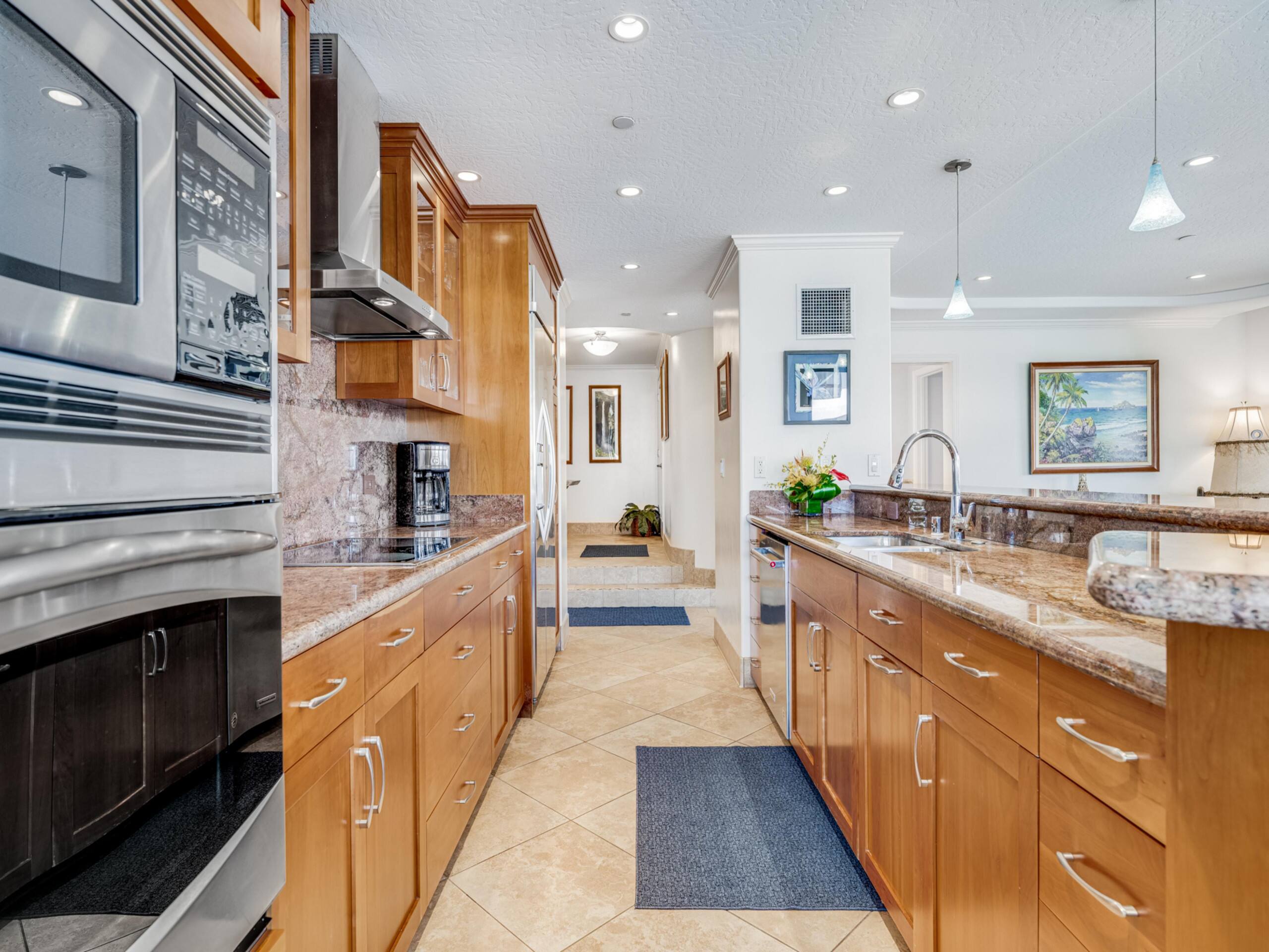 Condo in Lahaina · ★4.86 · 2 bedrooms · 3 beds · 2 baths - Image 4