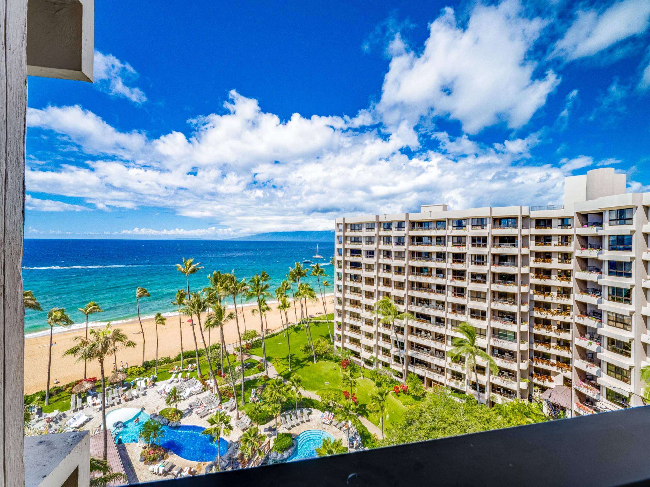 Condo in Lahaina · ★4.86 · 2 bedrooms · 3 beds · 2 baths - Image 1