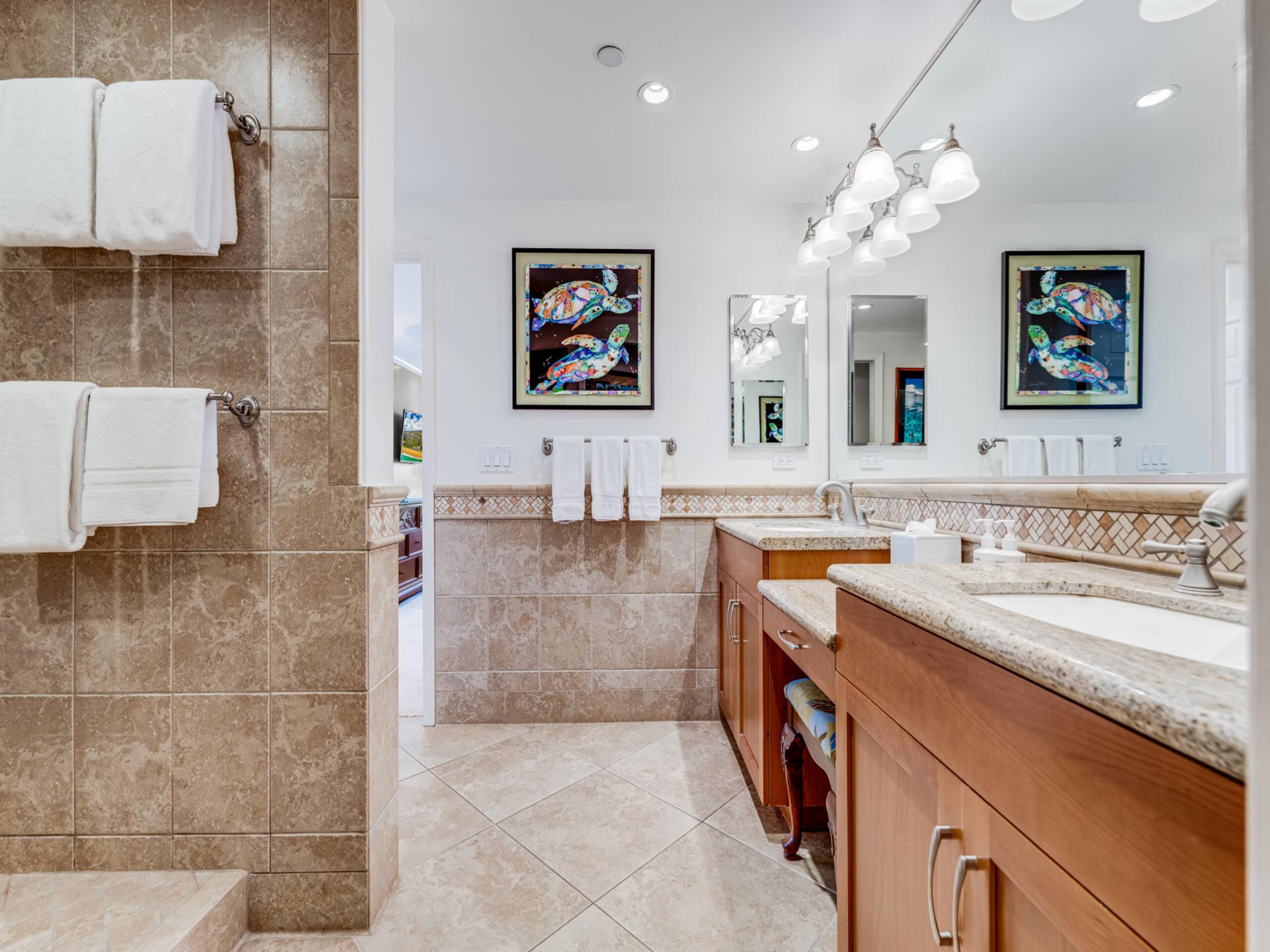 Condo in Lahaina · ★4.86 · 2 bedrooms · 3 beds · 2 baths - Image 21