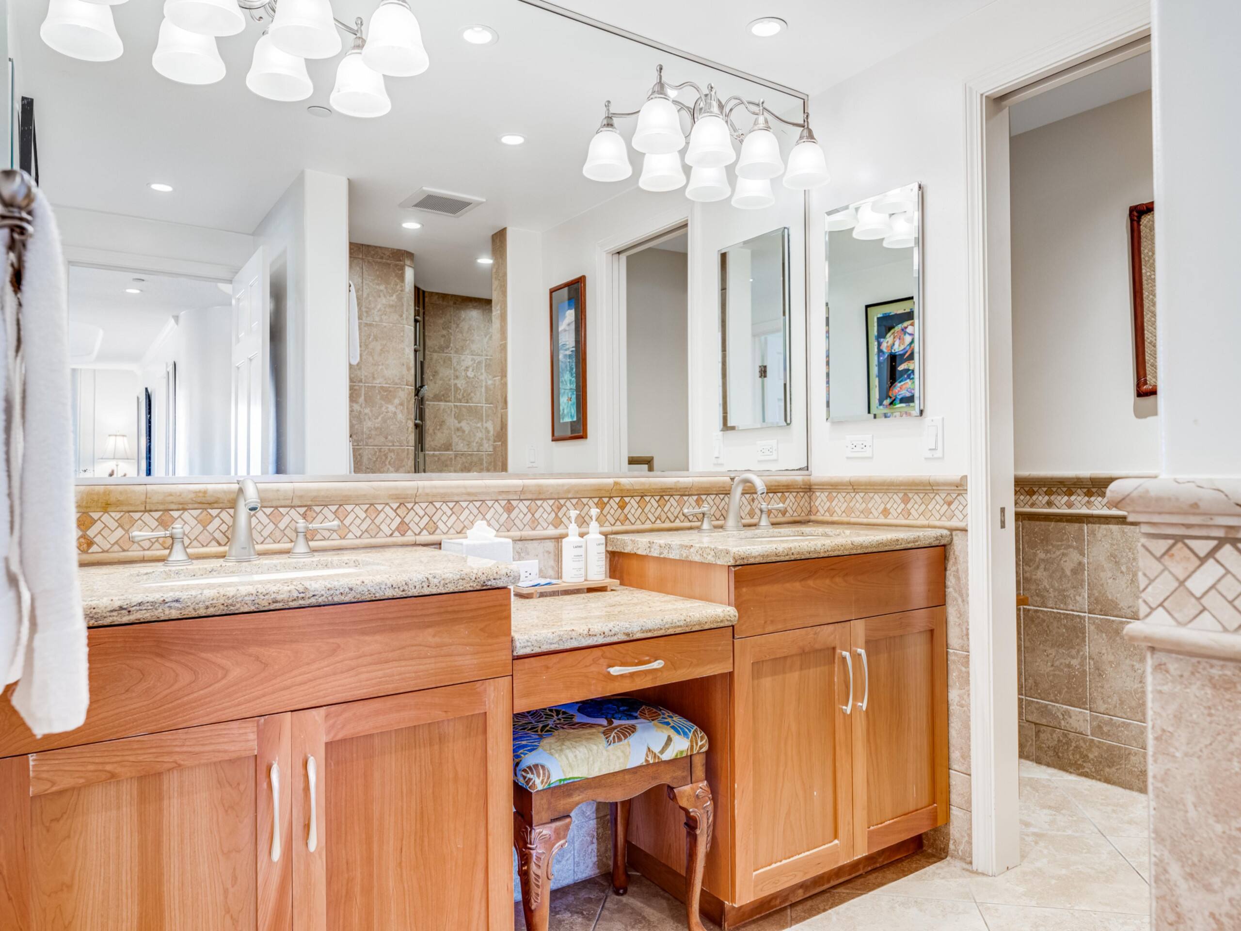 Condo in Lahaina · ★4.86 · 2 bedrooms · 3 beds · 2 baths - Image 20