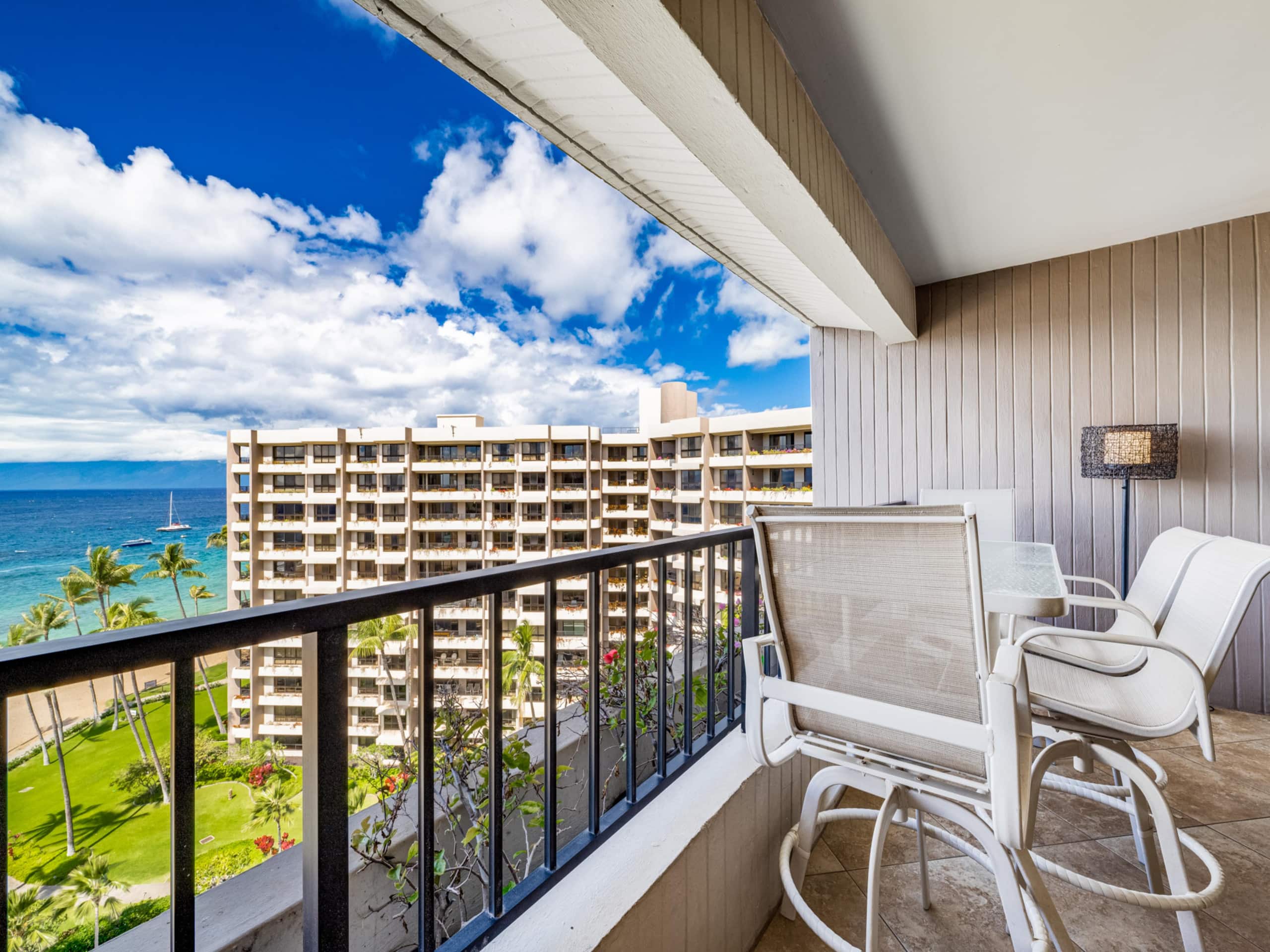 Condo in Lahaina · ★4.86 · 2 bedrooms · 3 beds · 2 baths - Image 14
