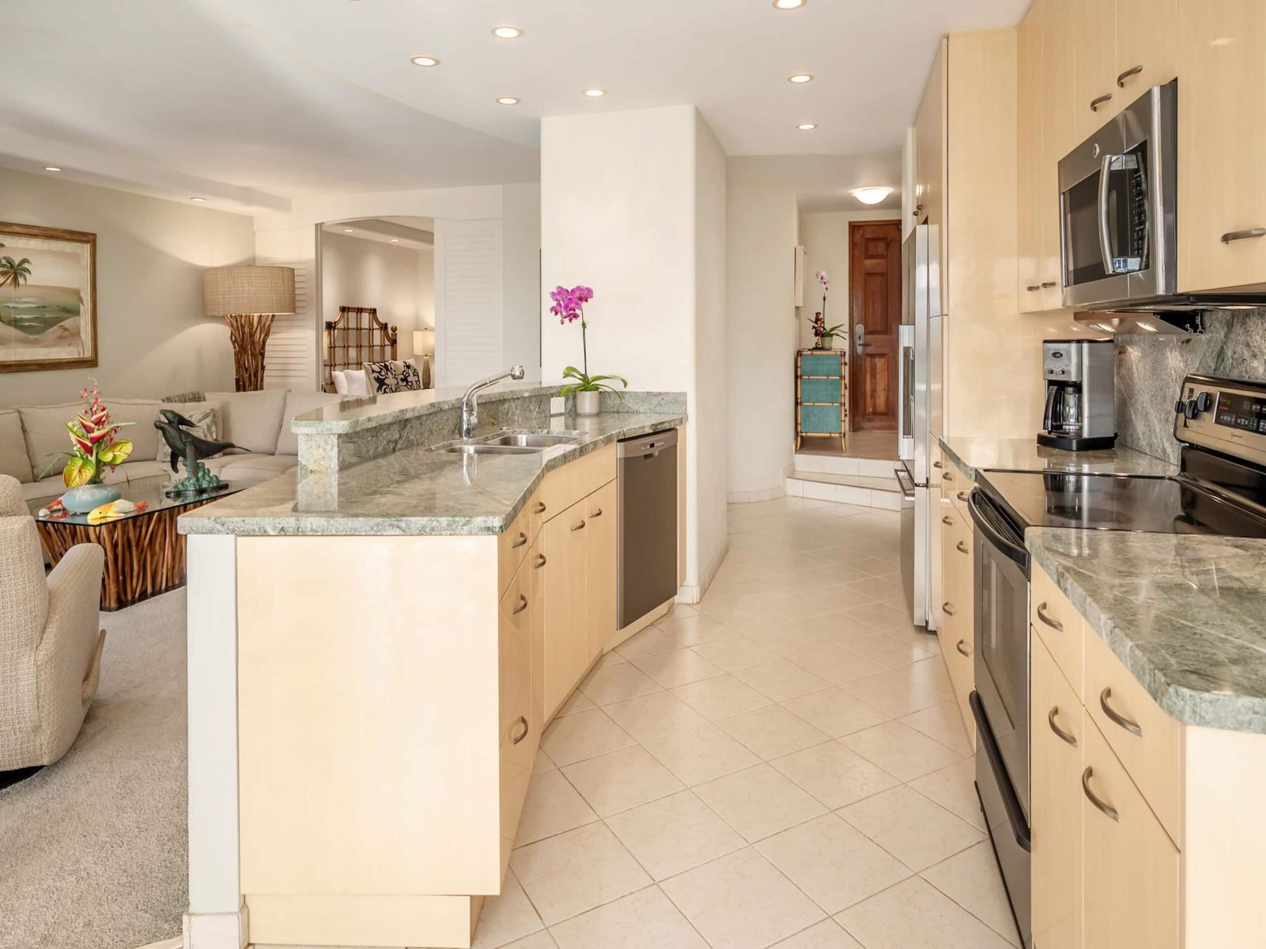 Condo in Lahaina · ★5.0 · 2 bedrooms · 2 beds · 2 baths - Image 9