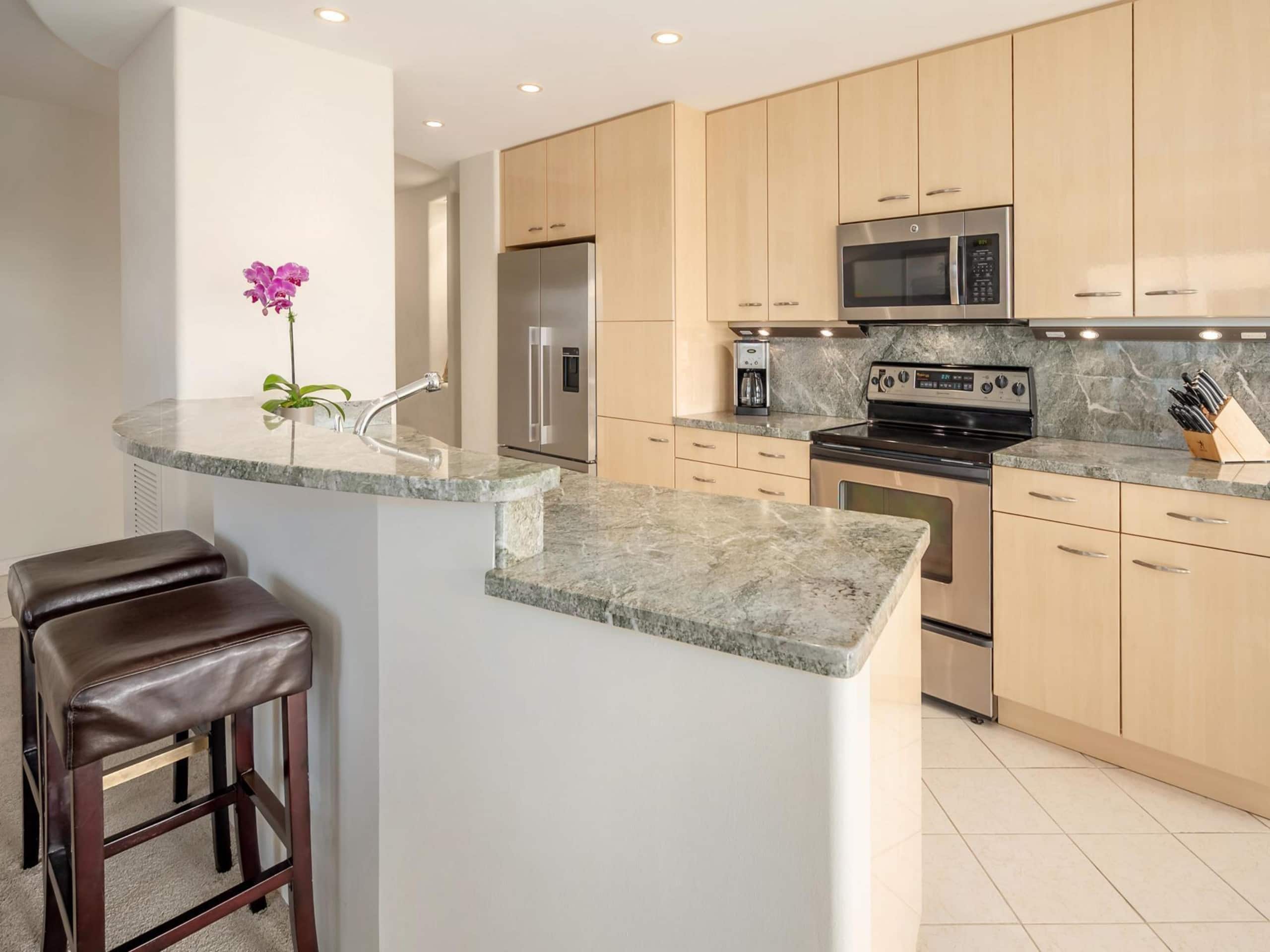 Condo in Lahaina · ★5.0 · 2 bedrooms · 2 beds · 2 baths - Image 10