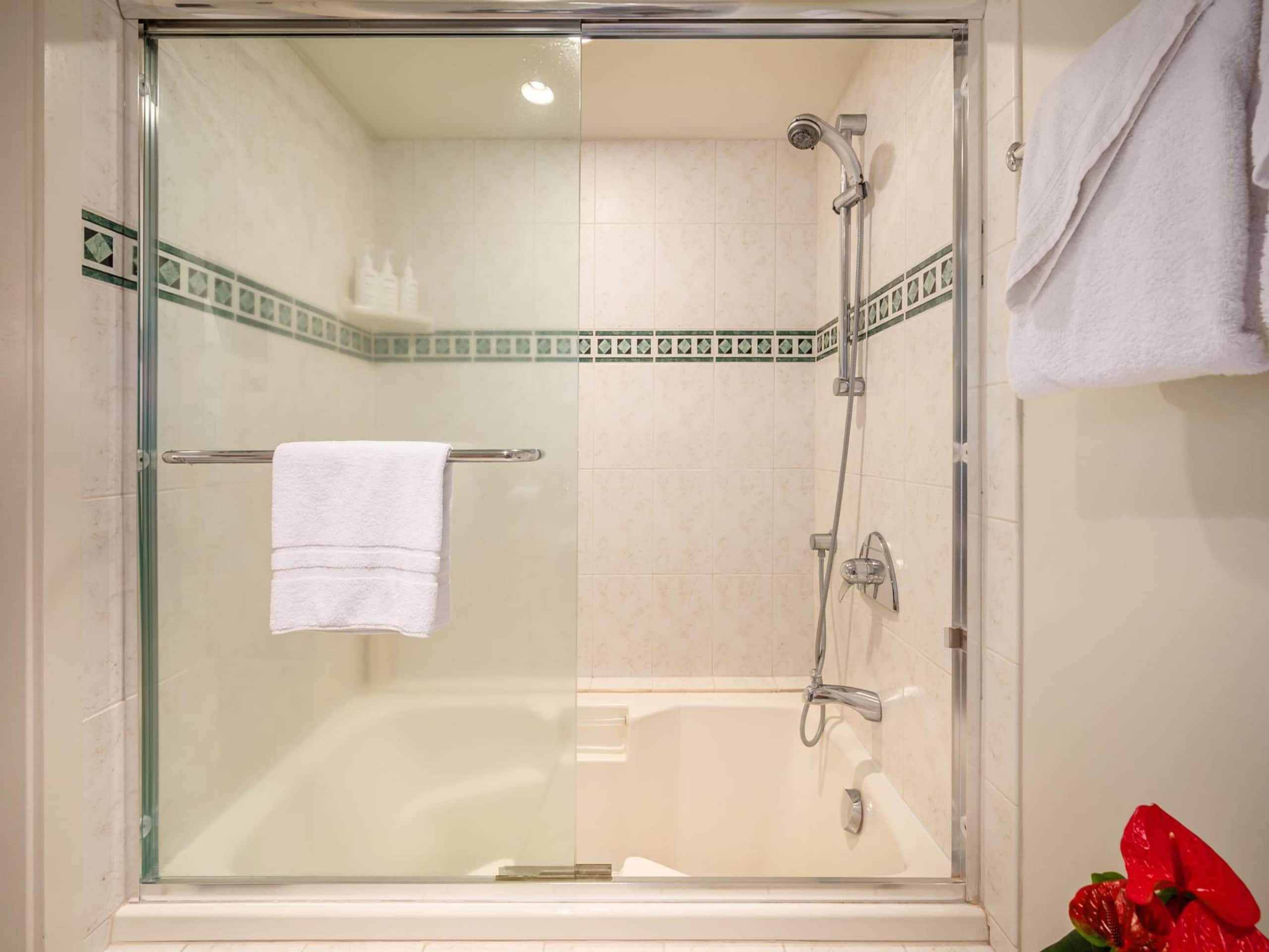Condo in Lahaina · ★5.0 · 2 bedrooms · 2 beds · 2 baths - Image 15