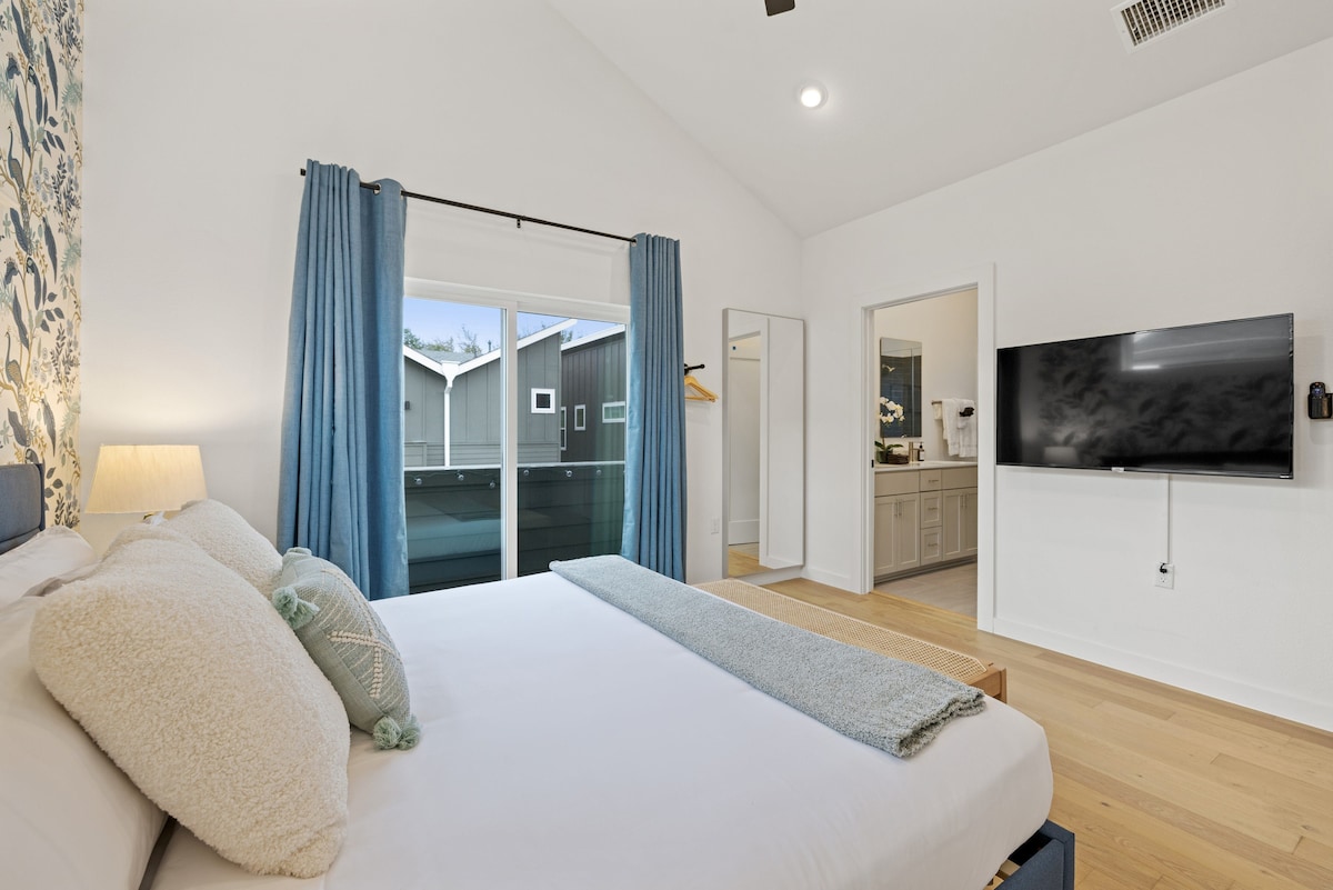 Astonishing Abode | Private+Heated Pool | Near DT