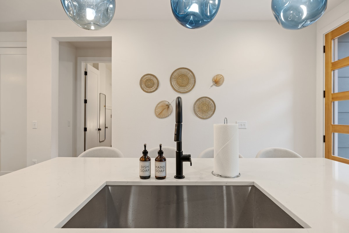 Astonishing Abode | Private+Heated Pool | Near DT