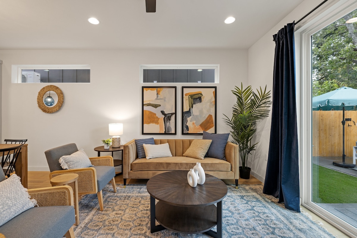 Astonishing Abode | Private+Heated Pool | Near DT