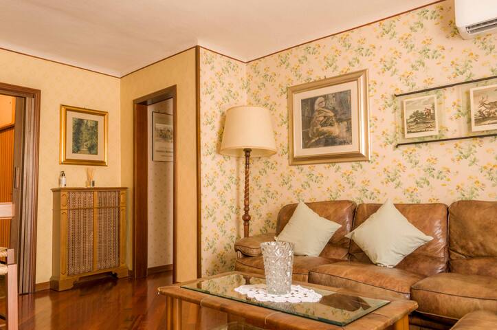Wonderful Italy | Fossalta Vintage Apartment gallery image 3